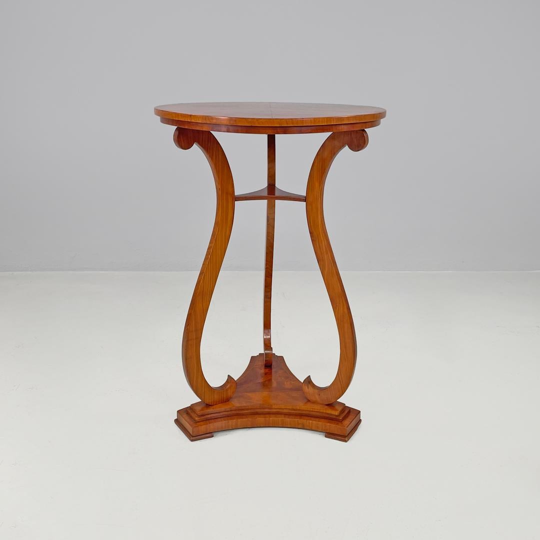 Italienische runde Holzsockel oder -säulen im Biedermeier-Stil, frühe 1800er Jahre im Zustand „Gut“ im Angebot in MIlano, IT