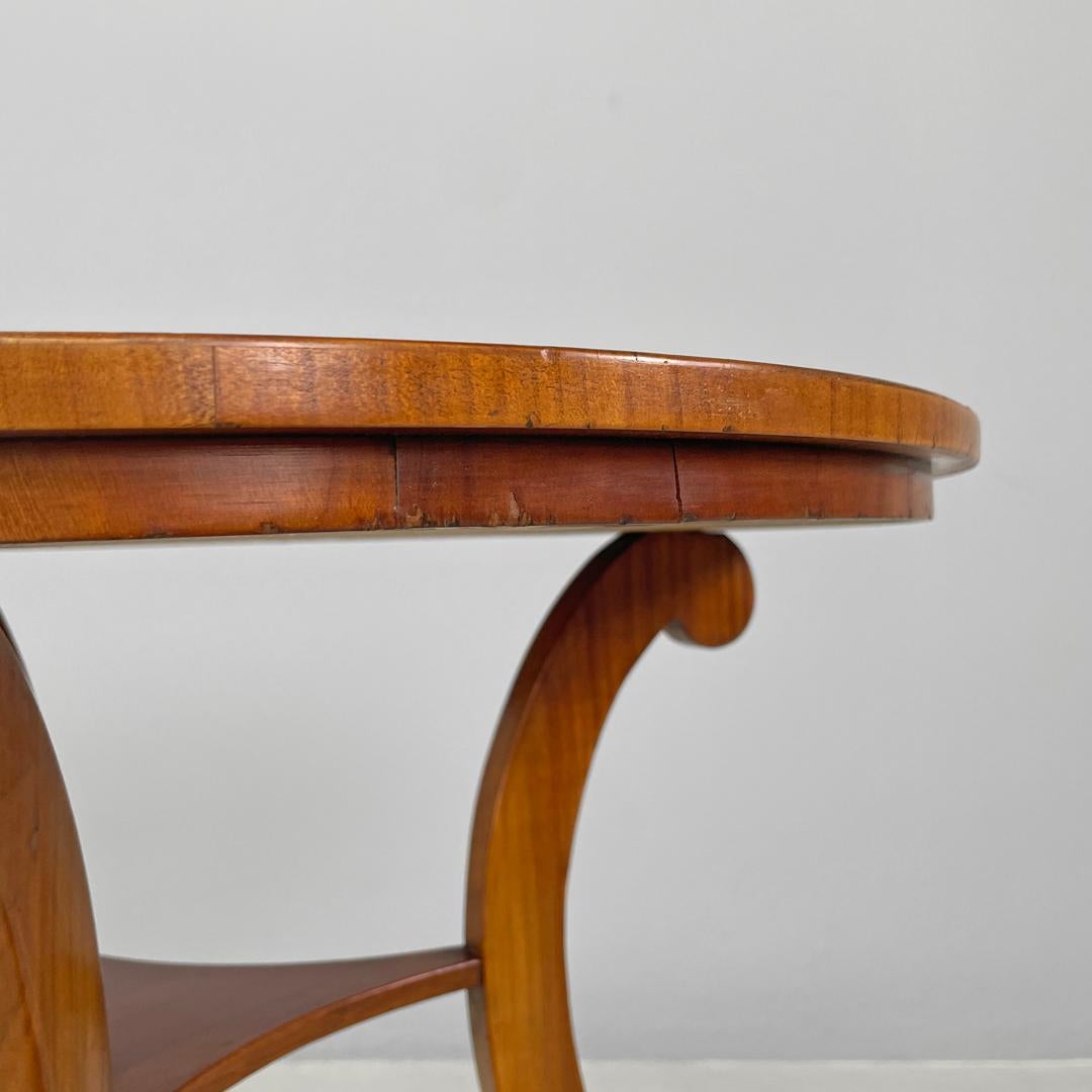 Italienische runde Holzsockel oder -säulen im Biedermeier-Stil, frühe 1800er Jahre im Angebot 3