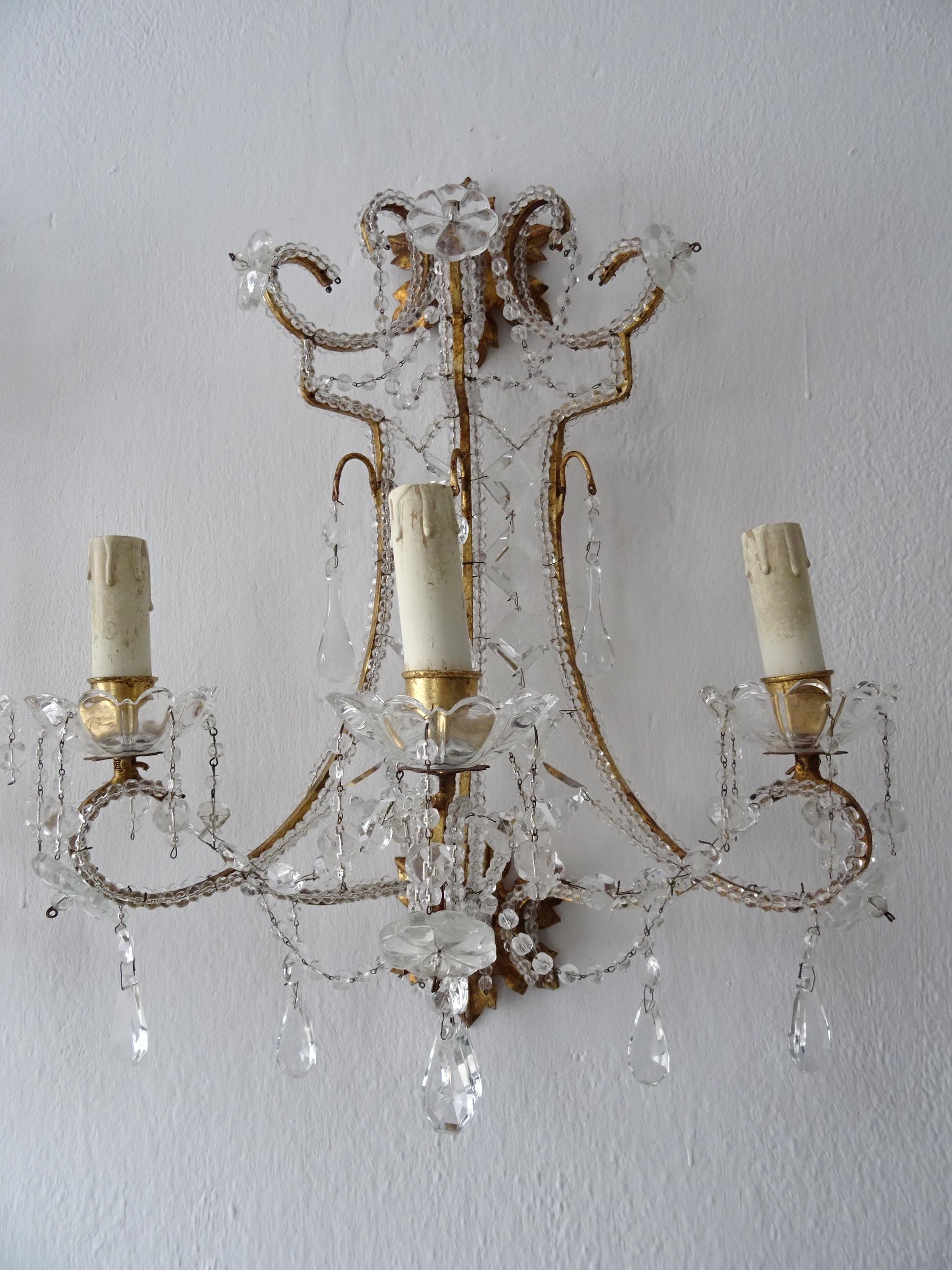 Italian Big Beaded Crystal Prisms Murano Drops Sconces Gold Gilt Metal c1900 In Good Condition For Sale In Modena (MO), Modena (Mo)