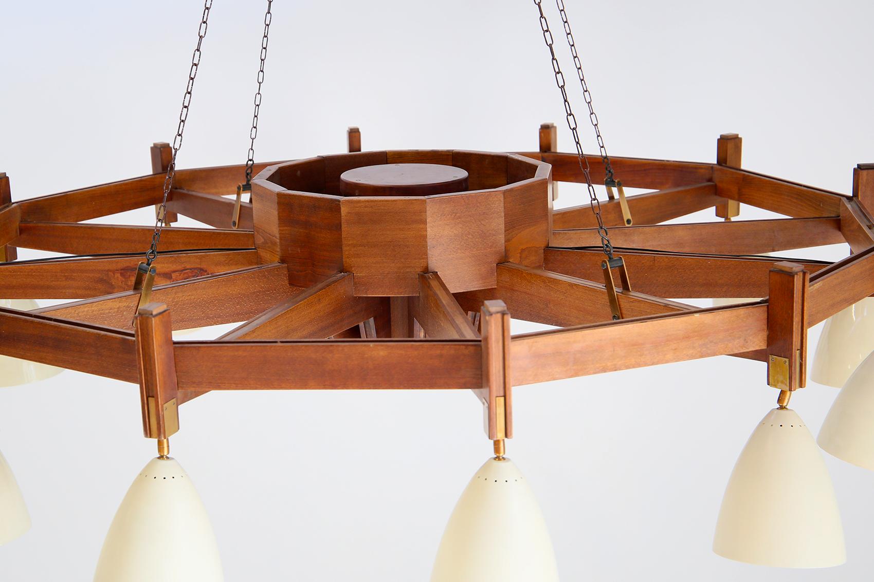Mid-Century Modern Italian Big Chandelier in the Style Bbpr in Wood and Aluminum and Brass