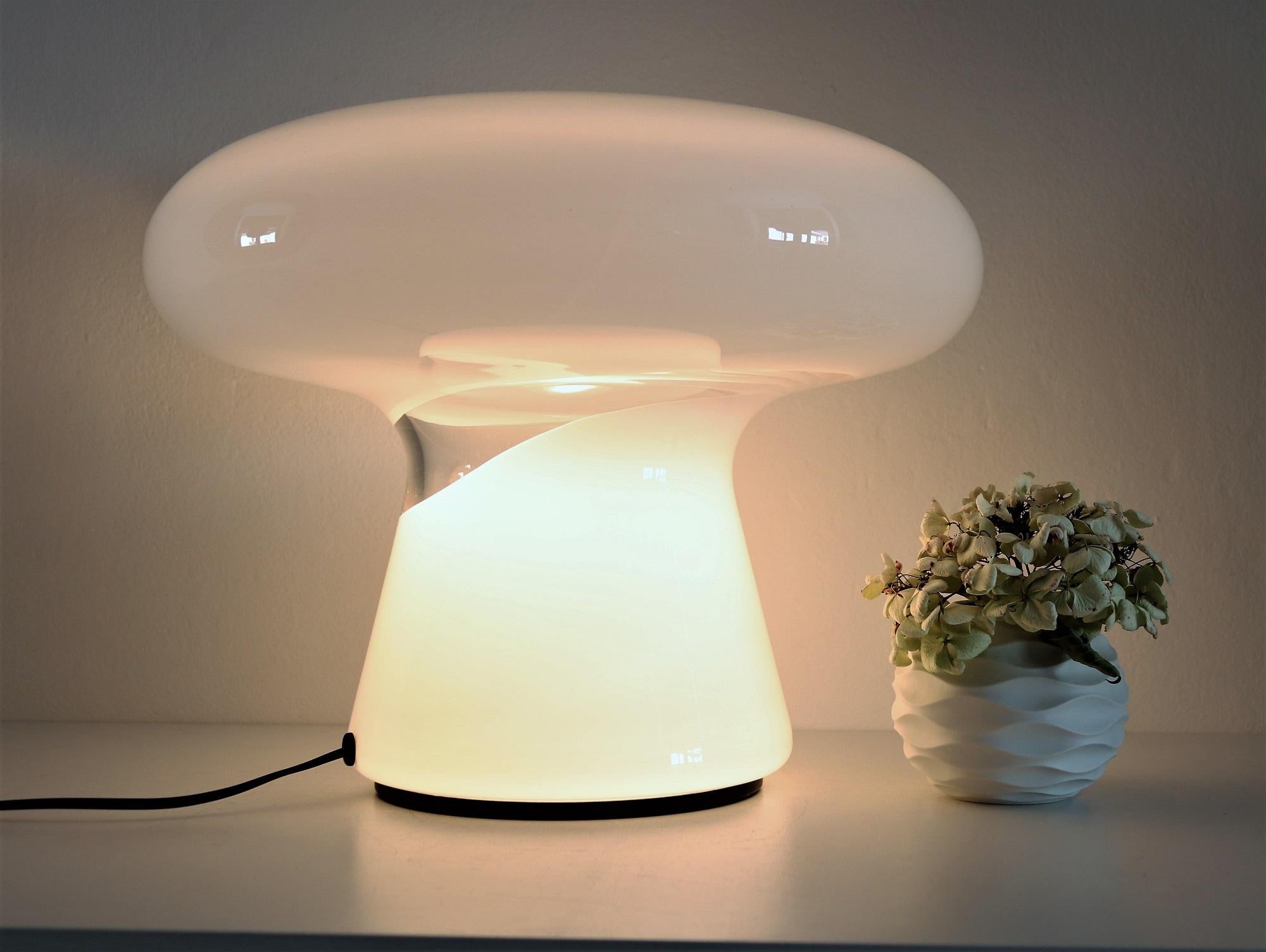Italian Big Mushroom Table Lamp with Murano Glass by Leucos, 1970s For Sale 9
