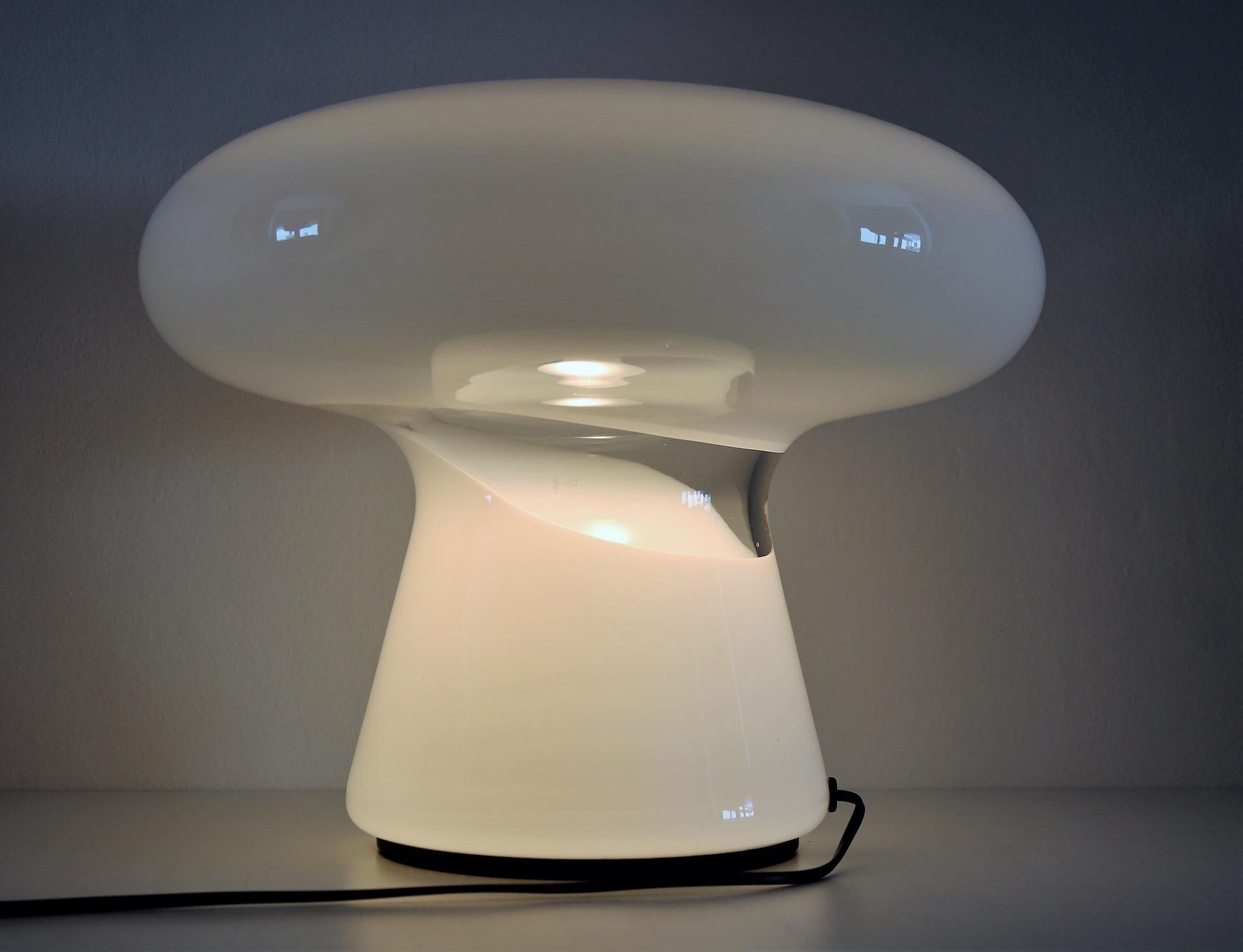 Italian Big Mushroom Table Lamp with Murano Glass by Leucos, 1970s In Good Condition For Sale In Morazzone, Varese