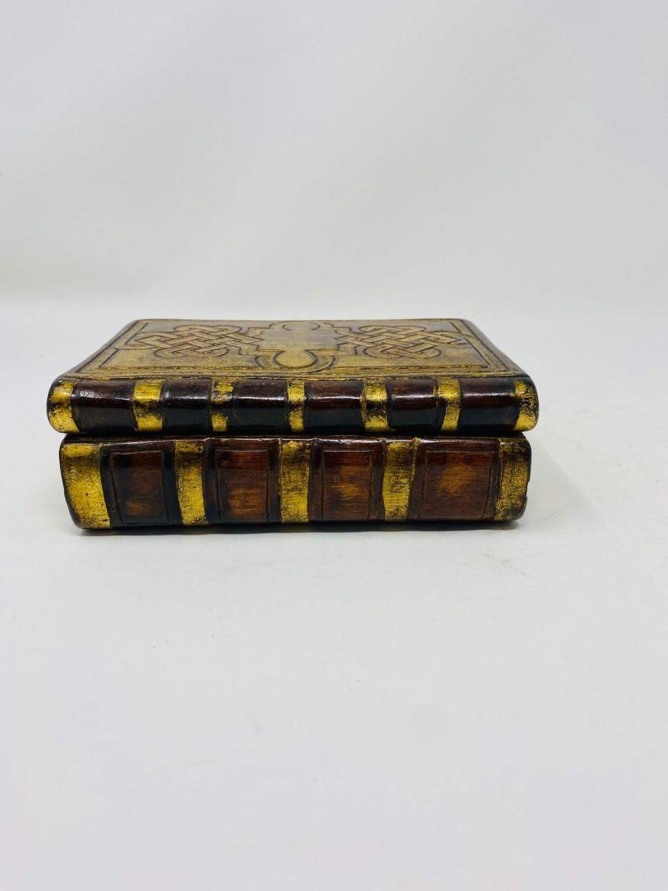 Italian Binded Book Ceramic Box by Borghese For Sale 1