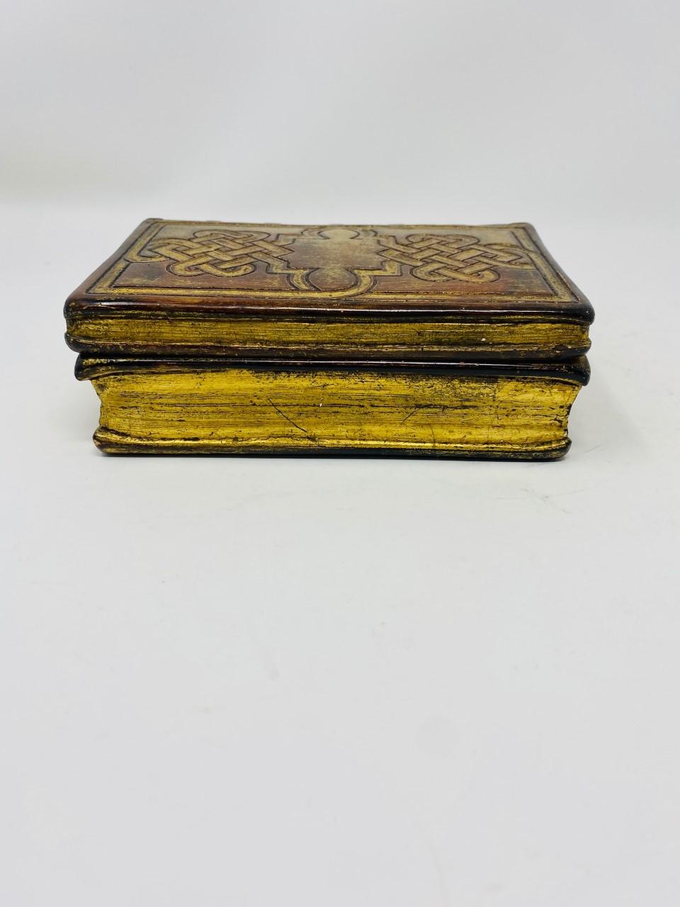 Italian Binded Book Ceramic Box by Borghese For Sale 2