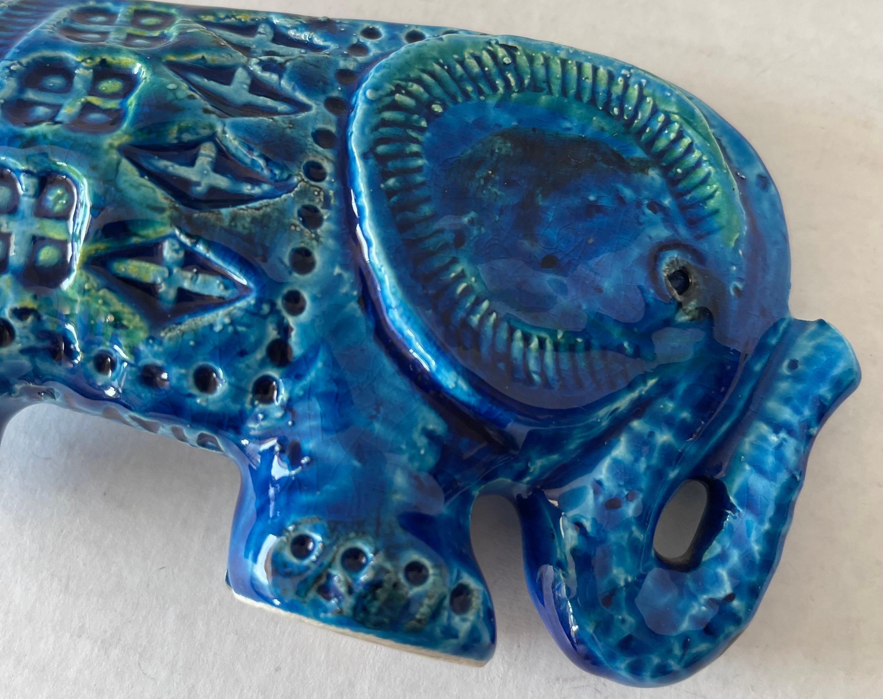 Italiano Elefante in ceramica blu di Bitossi Flavia in vendita