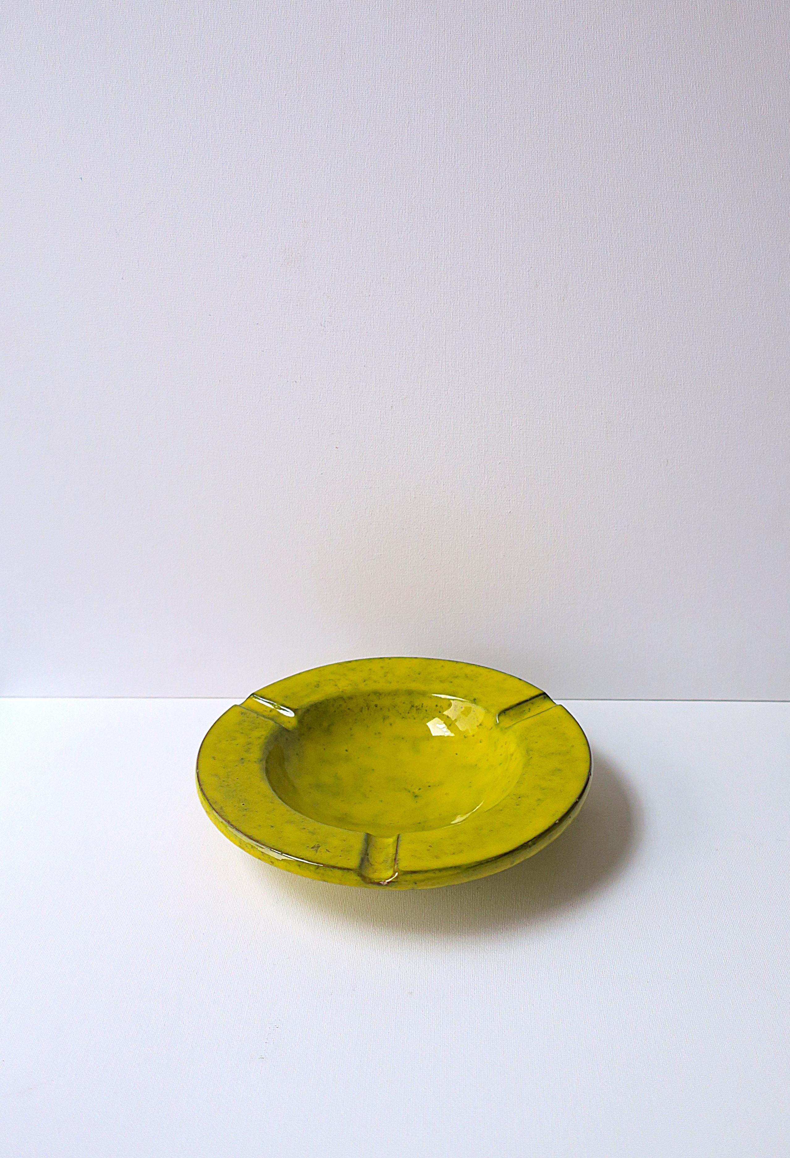 Italian Bitossi Netter Attri. Ashtray Catchall In Good Condition For Sale In New York, NY