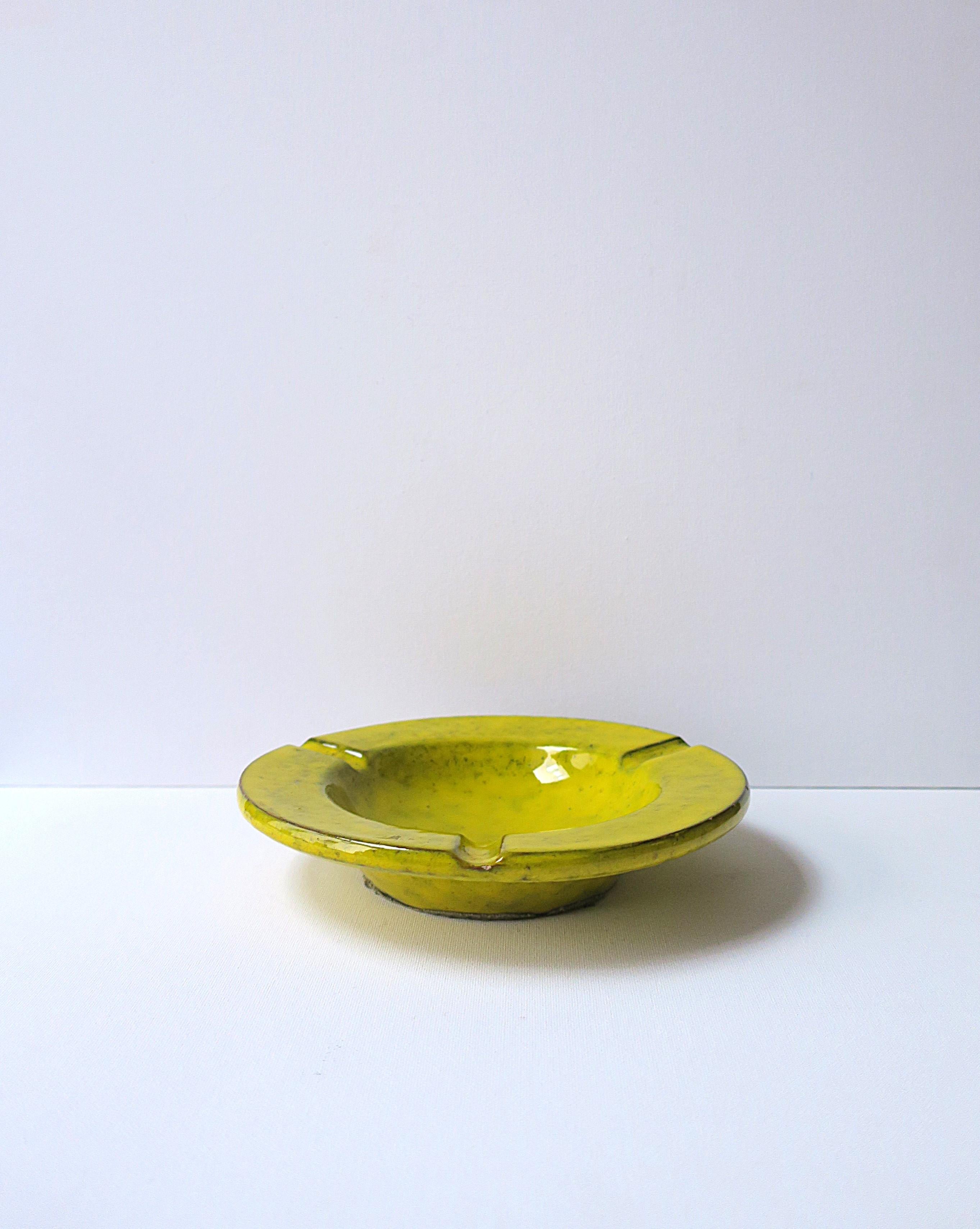 20th Century Italian Bitossi Netter Attri. Ashtray Catchall For Sale