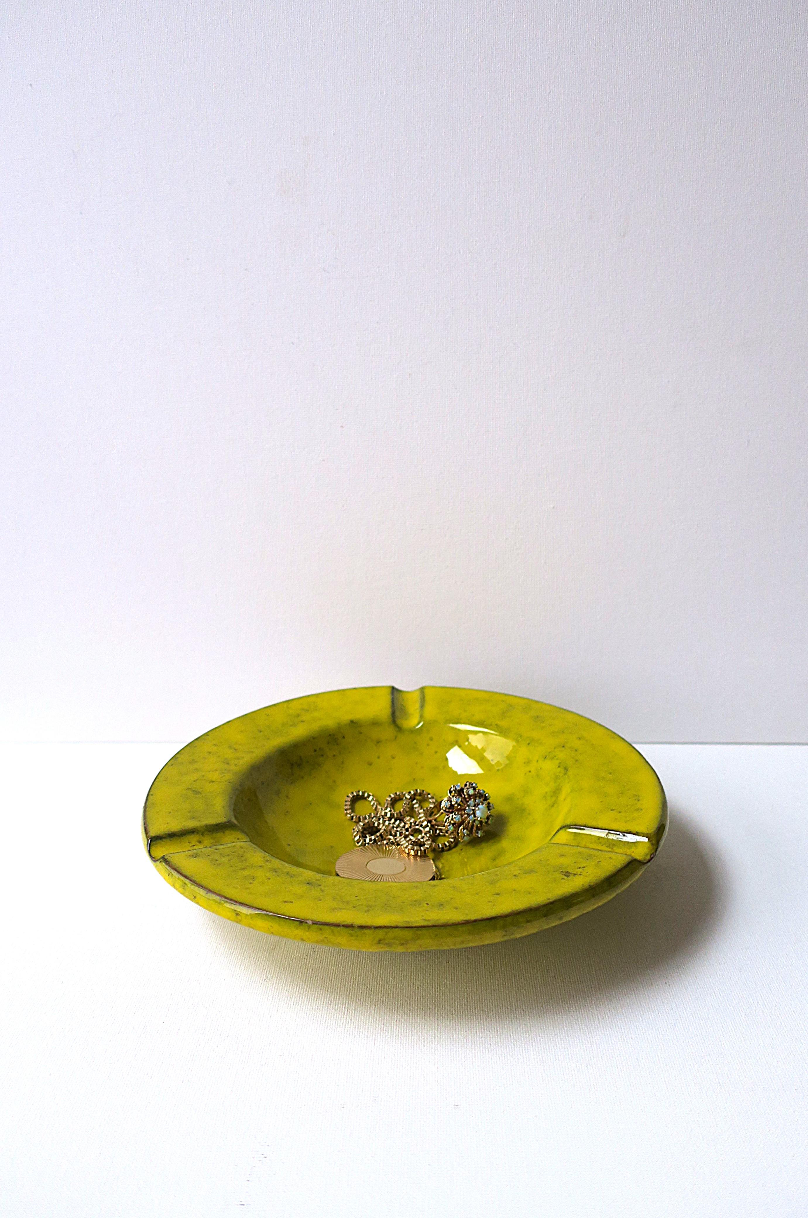Italian Bitossi Netter Attri. Ashtray Catchall For Sale 1