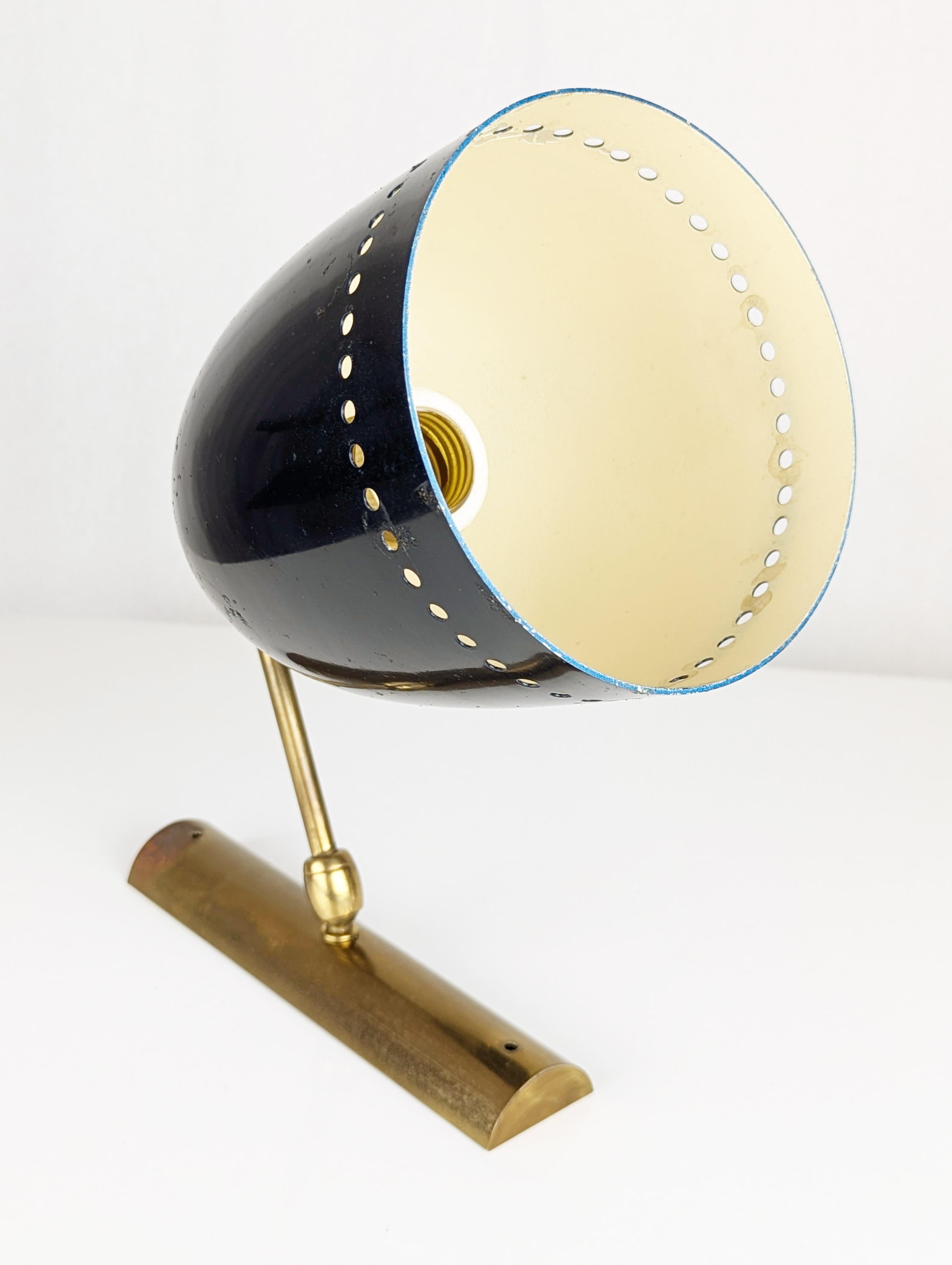 Italian Black Aluminum and Brass Adjustable Sconce, 1950s For Sale 3
