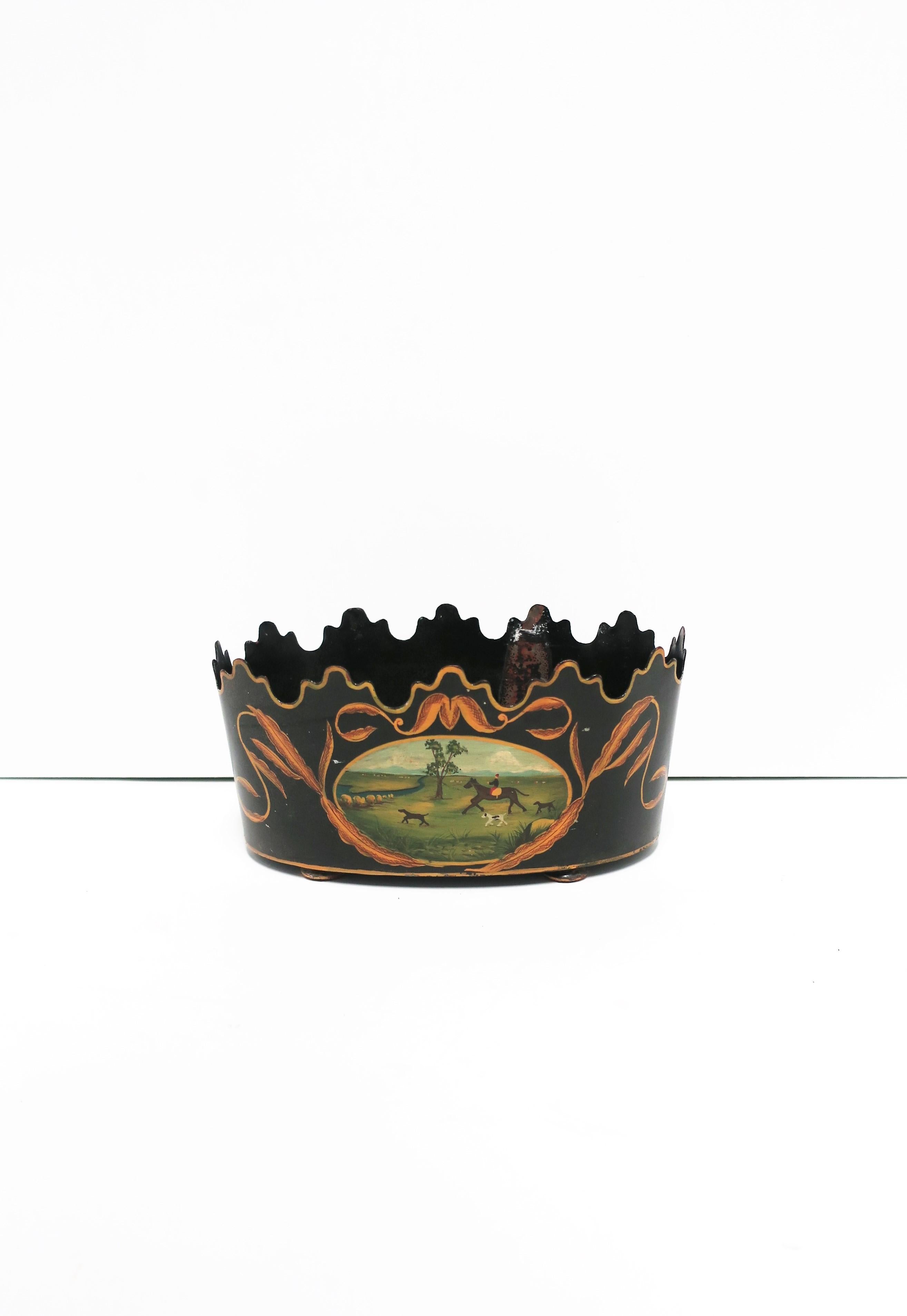 Italian Black and Gold Tole Planter Jardinière Cachepot with Horse & Dog Scene In Good Condition In New York, NY