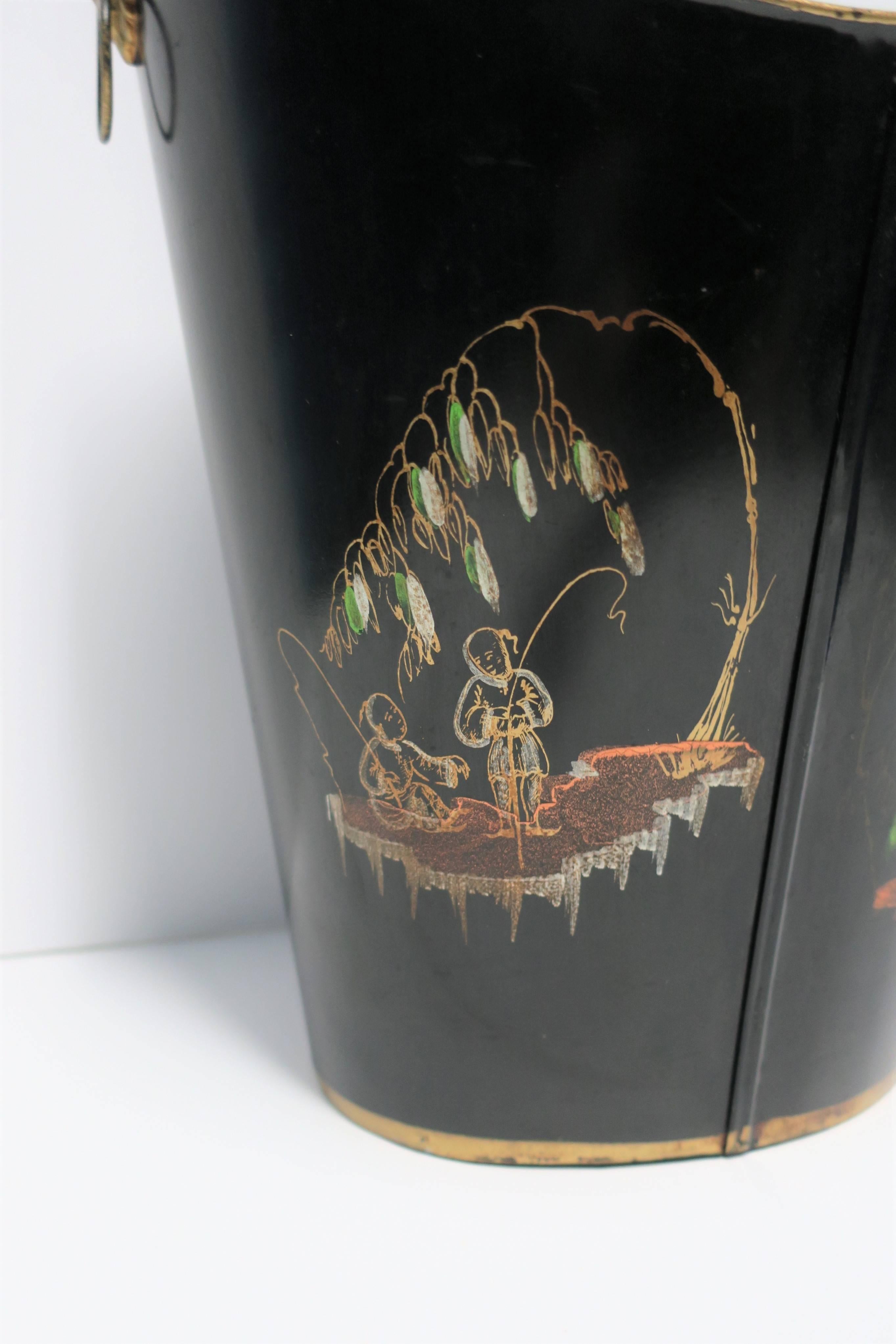 Italian Black and Gold Wastebasket or Trash Can In Good Condition In New York, NY