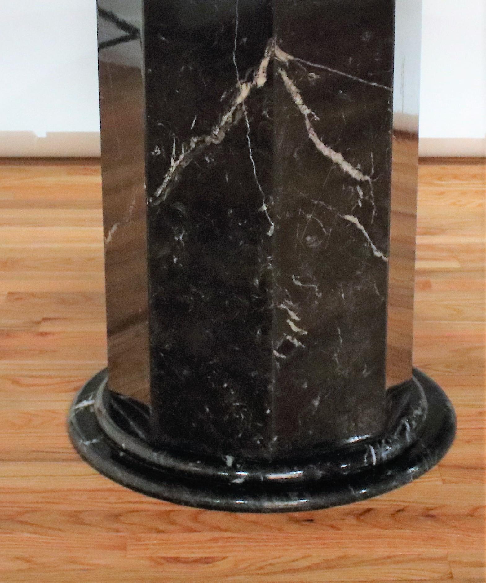 Italian Black and White Marble Pedestal Table, 1970s For Sale 5