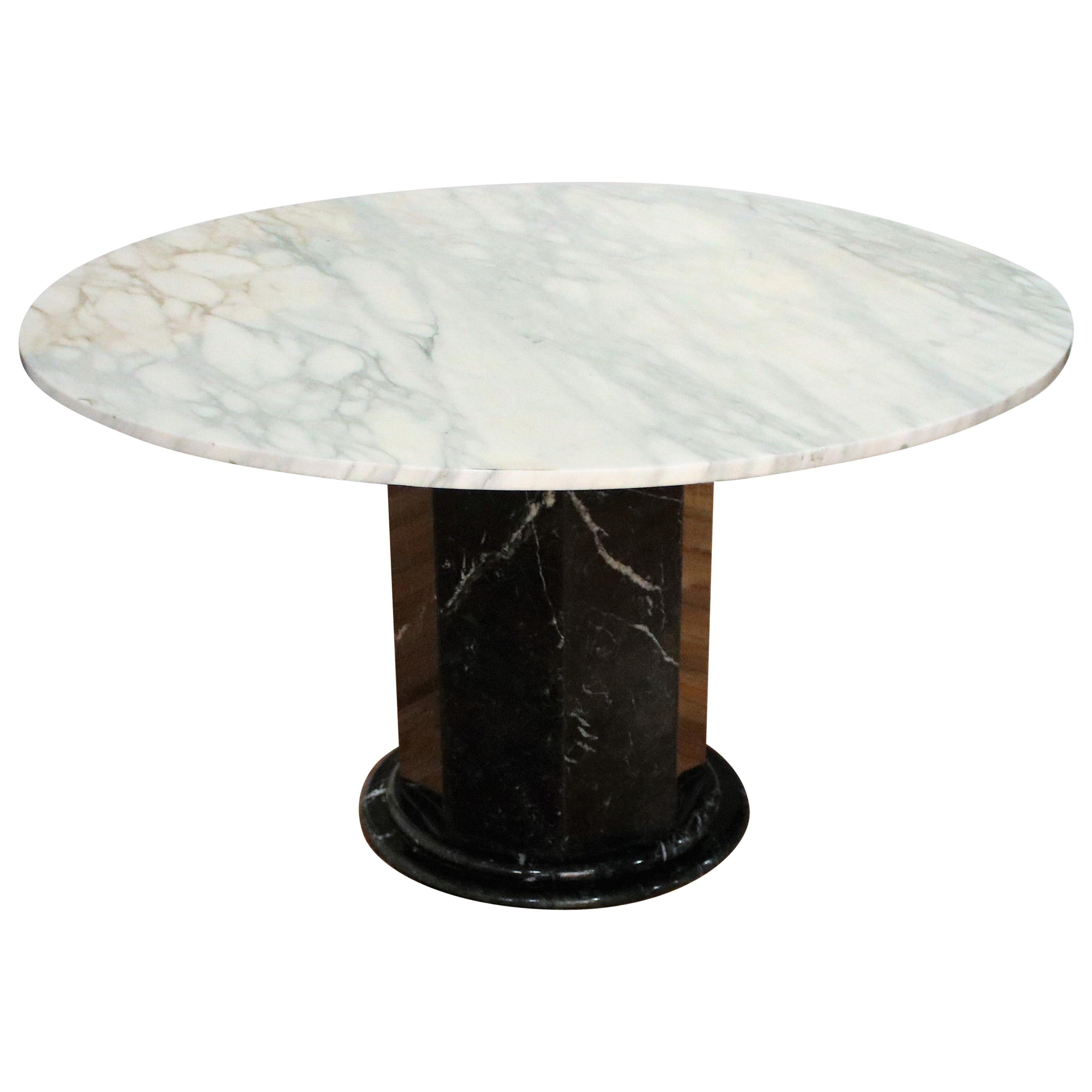 Italian Black and White Marble Pedestal Table, 1970s For Sale