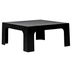 Table basse italienne en fibre de verre noire