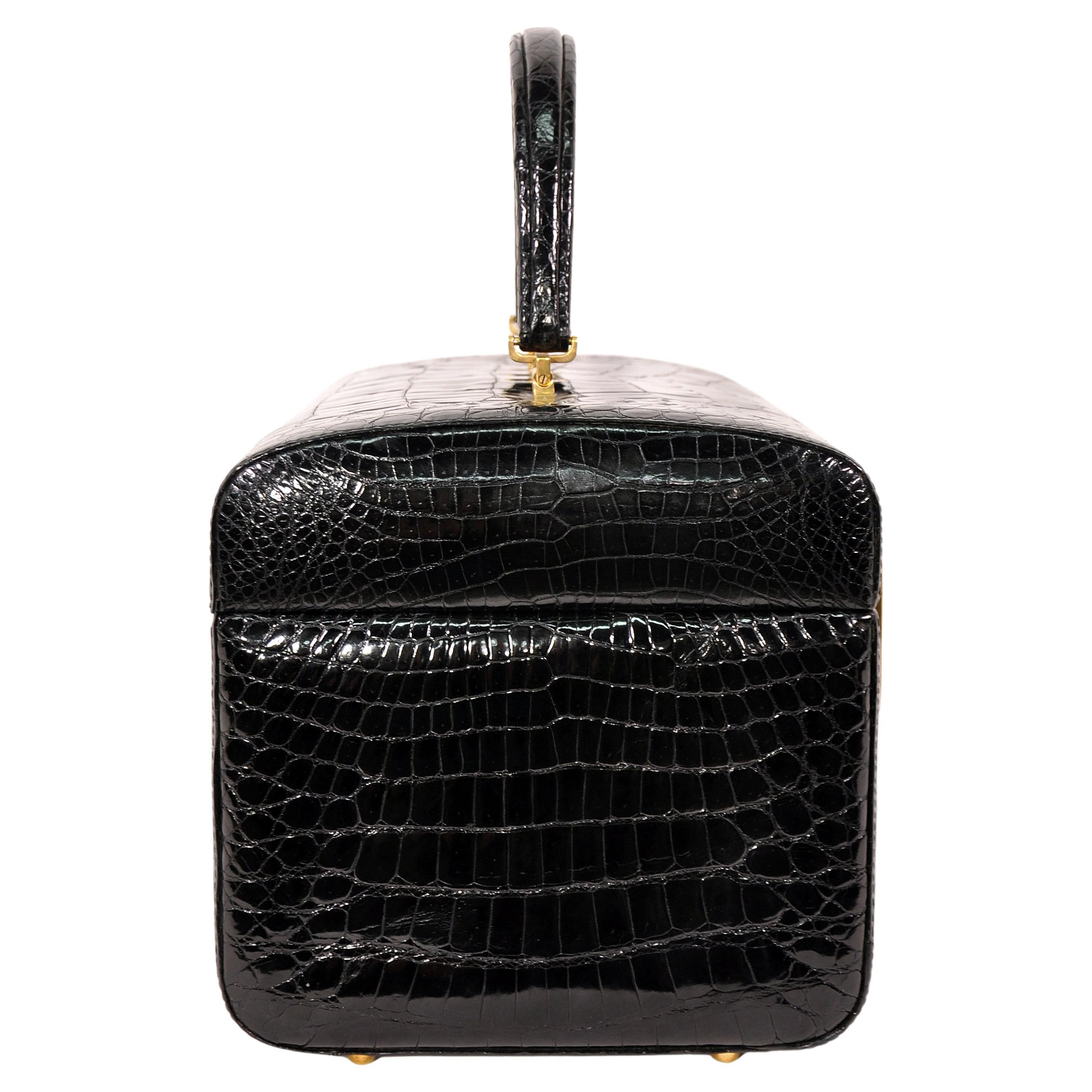 Italian Genuine Black Crocodile Train Beauty & Jewelry Case by Revlon, 1960s For Sale 5
