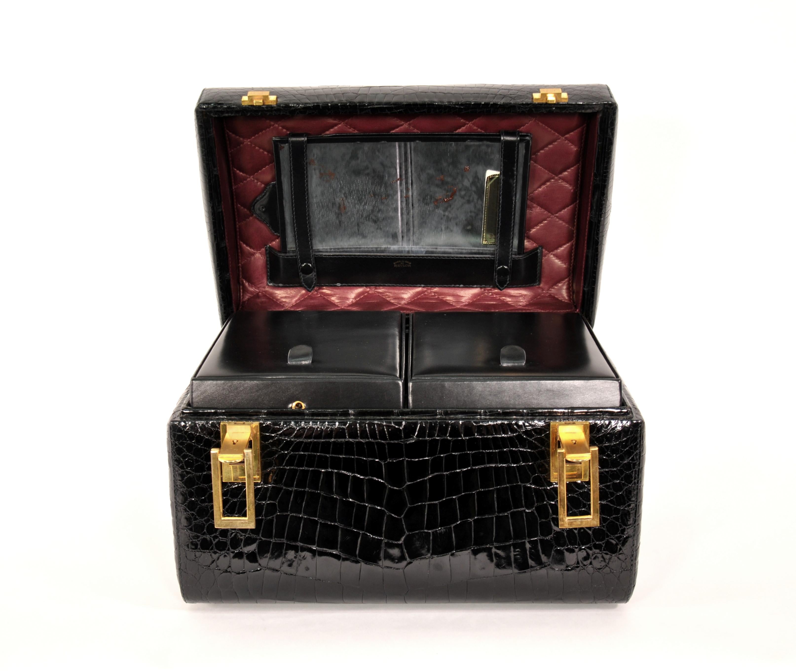 Italian Genuine Black Crocodile Train Beauty & Jewelry Case by Revlon, 1960s For Sale 8