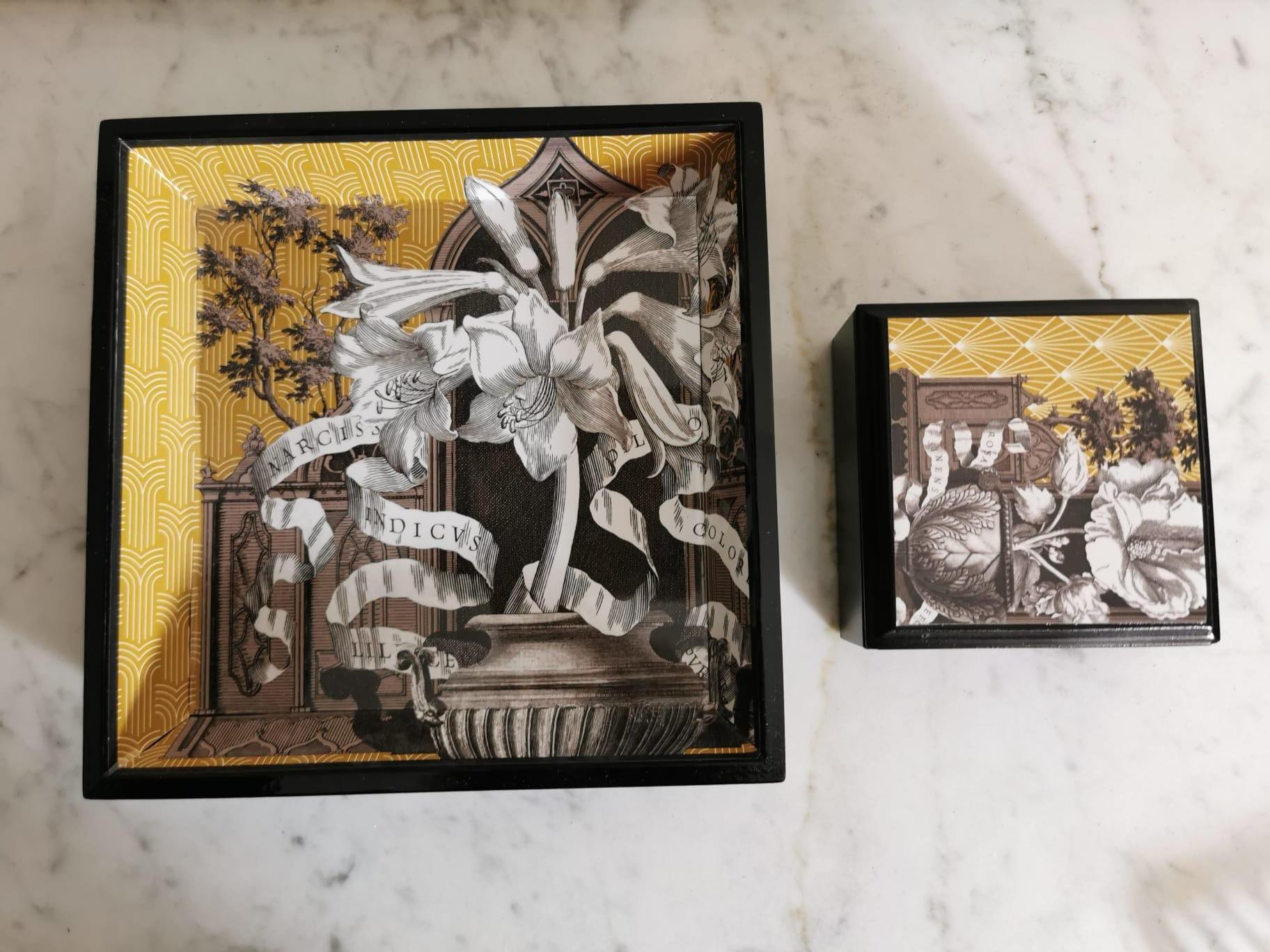 Italian Black Lacquered and Printed Wooden Box and Little Square Tray 2