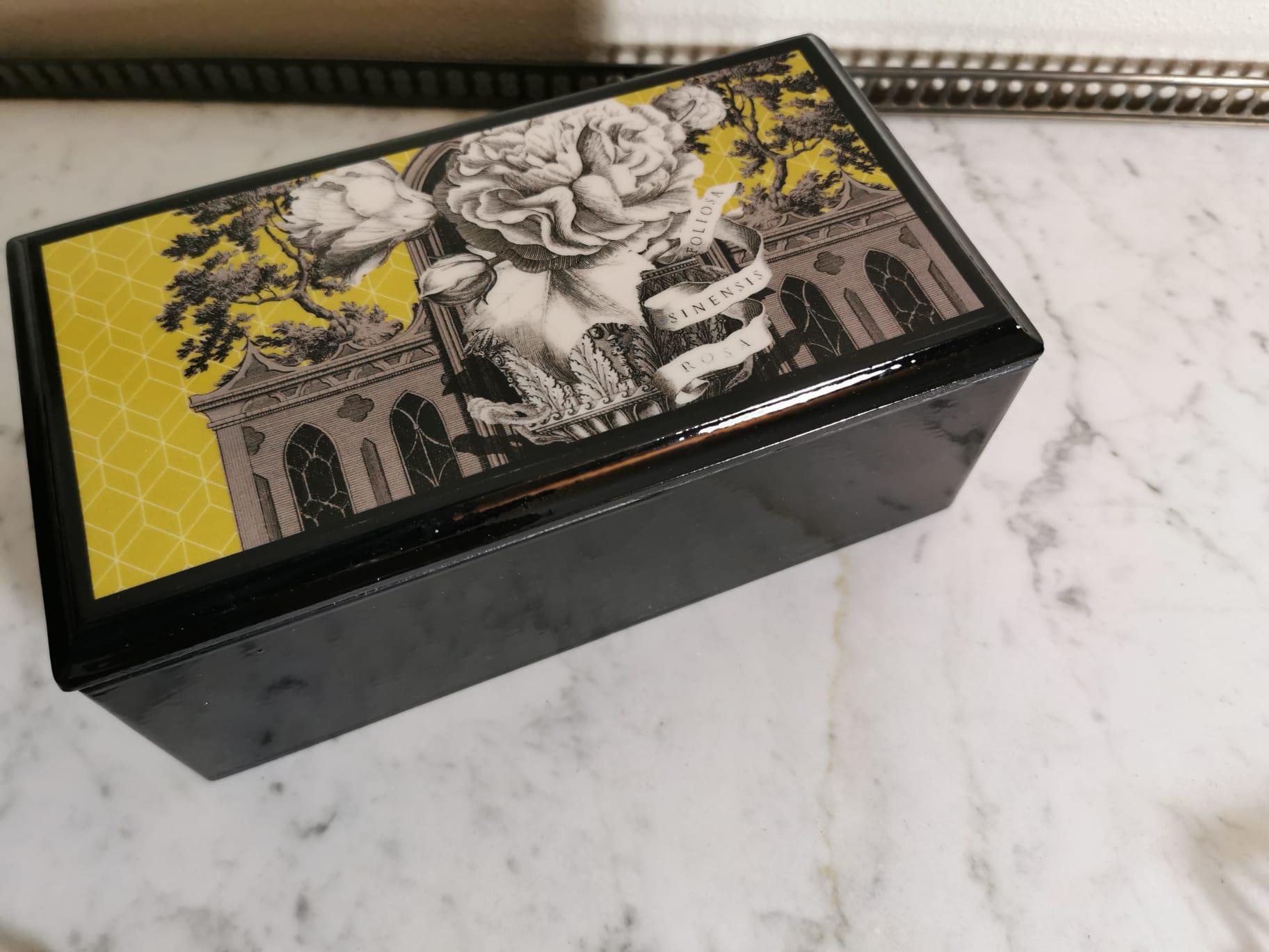 Italian Black Lacquered and Printed Wooden Box 3