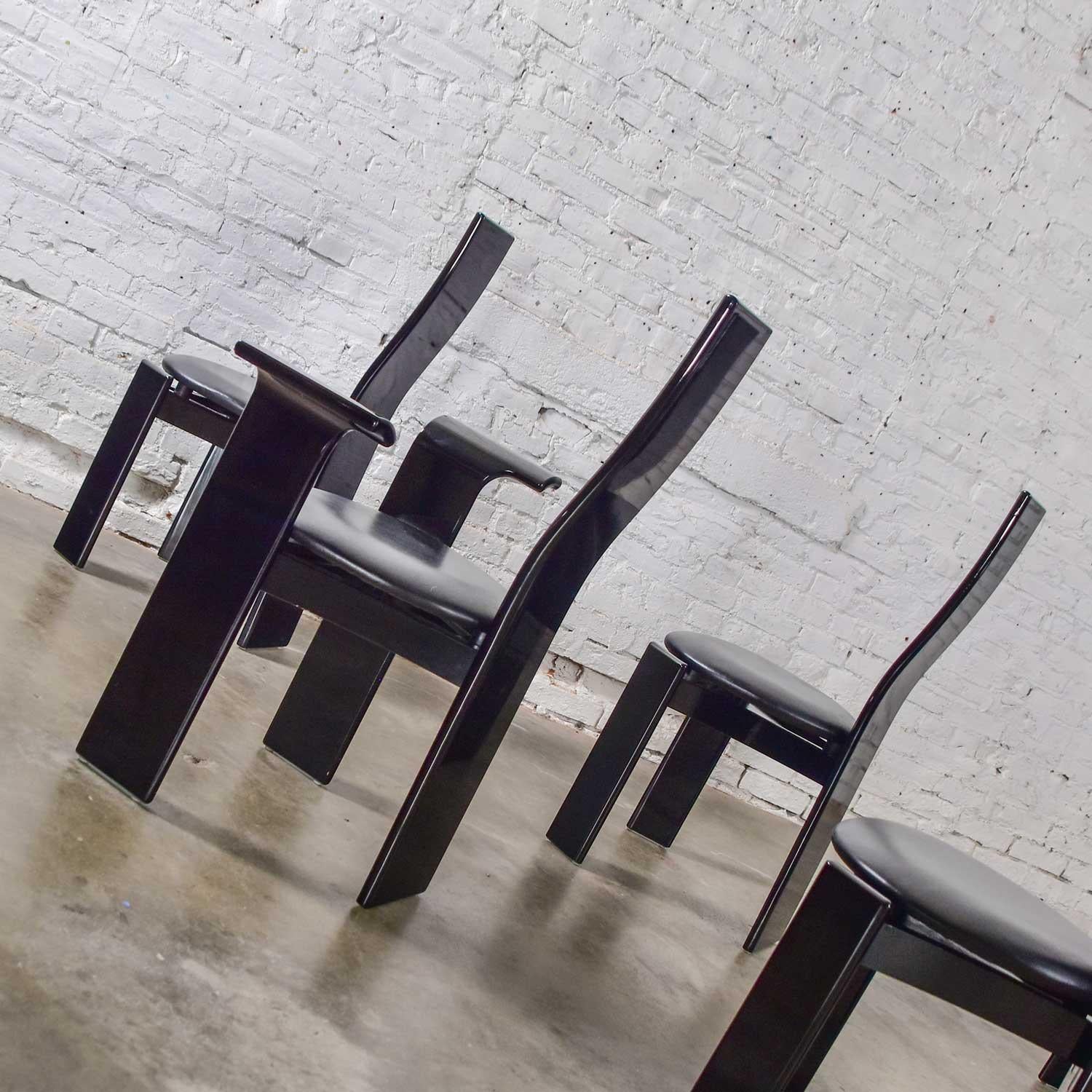 Italian Black Lacquered Dining Chairs Attributed to Pietro Costantini Set of 8 5