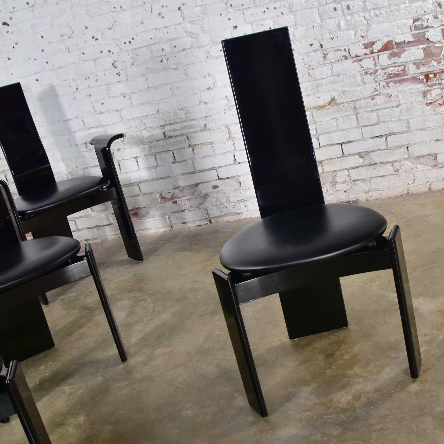 Italian Black Lacquered Dining Chairs Attributed to Pietro Costantini Set of 8 7
