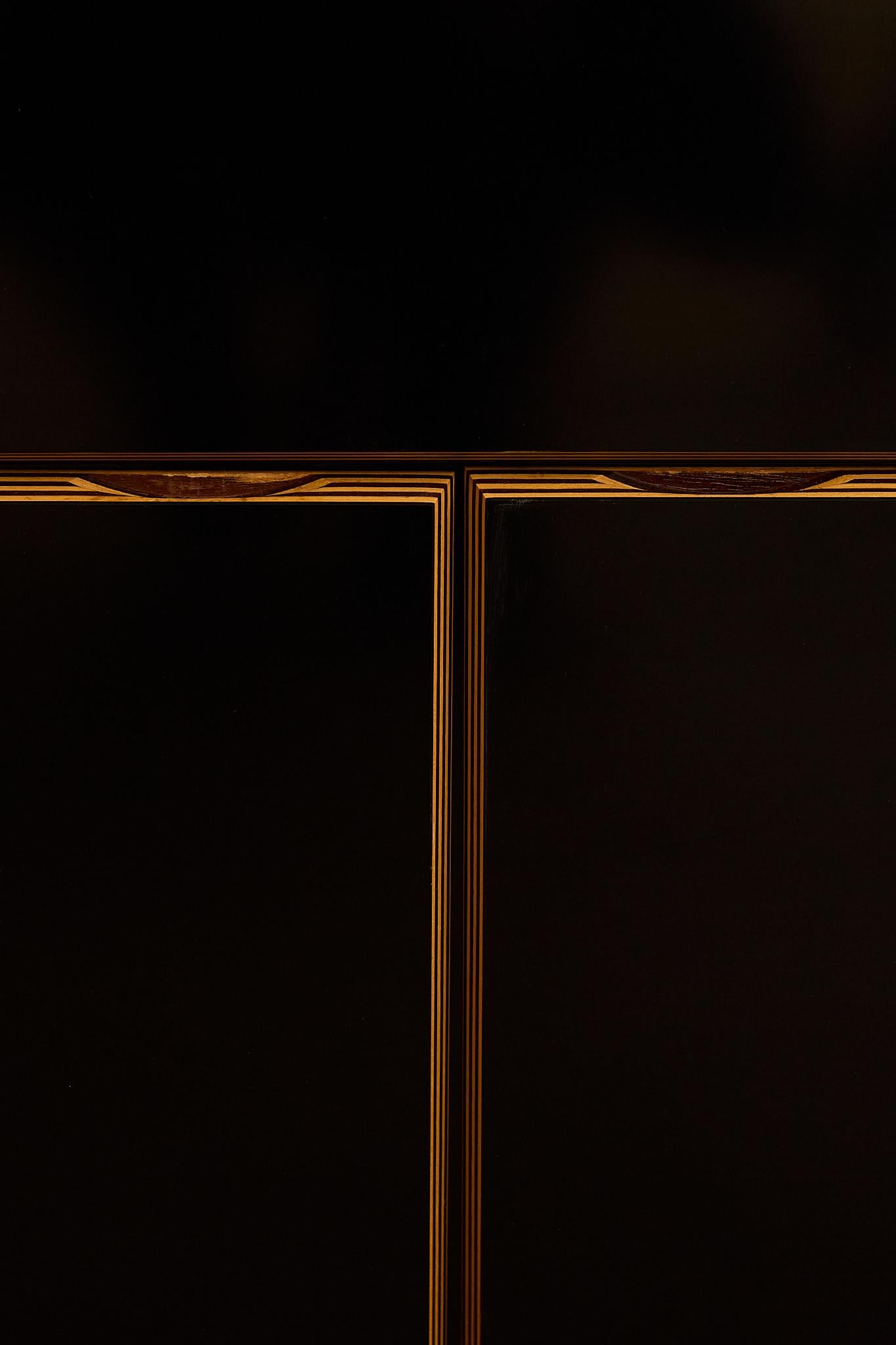 Italian Black Lacquered Sideboard In Good Condition For Sale In London, GB