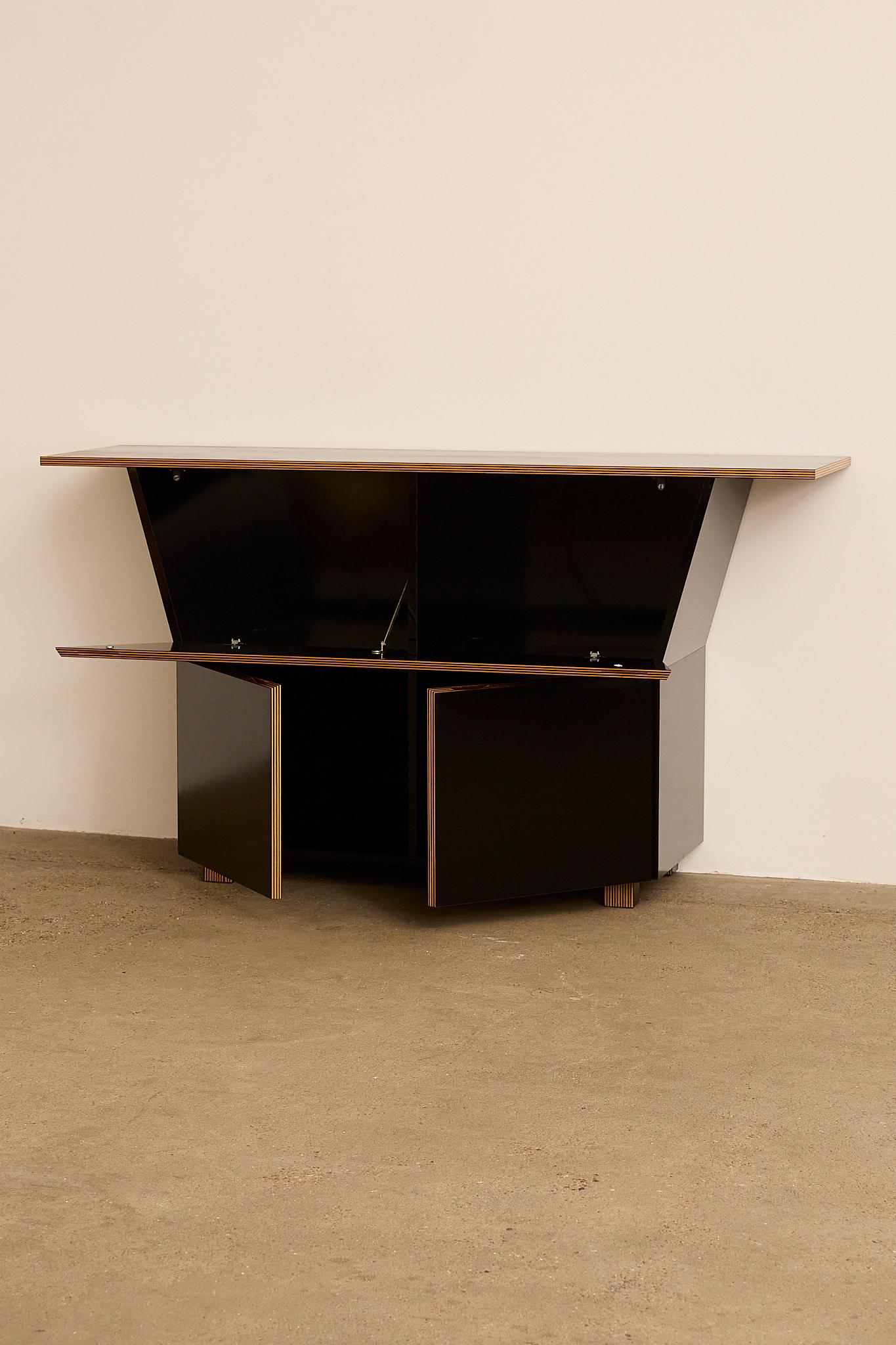 Late 20th Century Italian Black Lacquered Sideboard For Sale