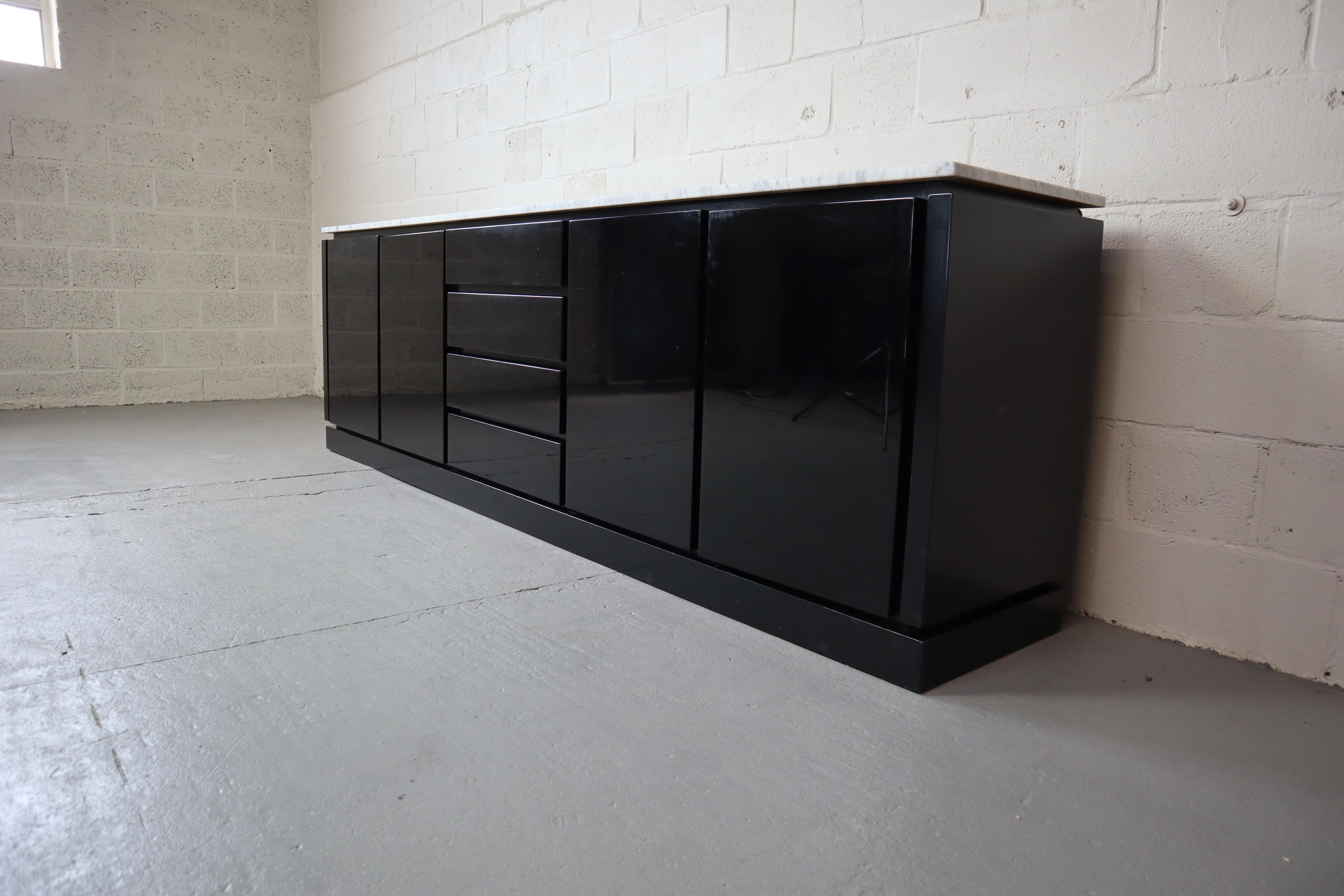 Post-Modern Italian Black lacquered sideboard with Carrara marble top, 1970's For Sale