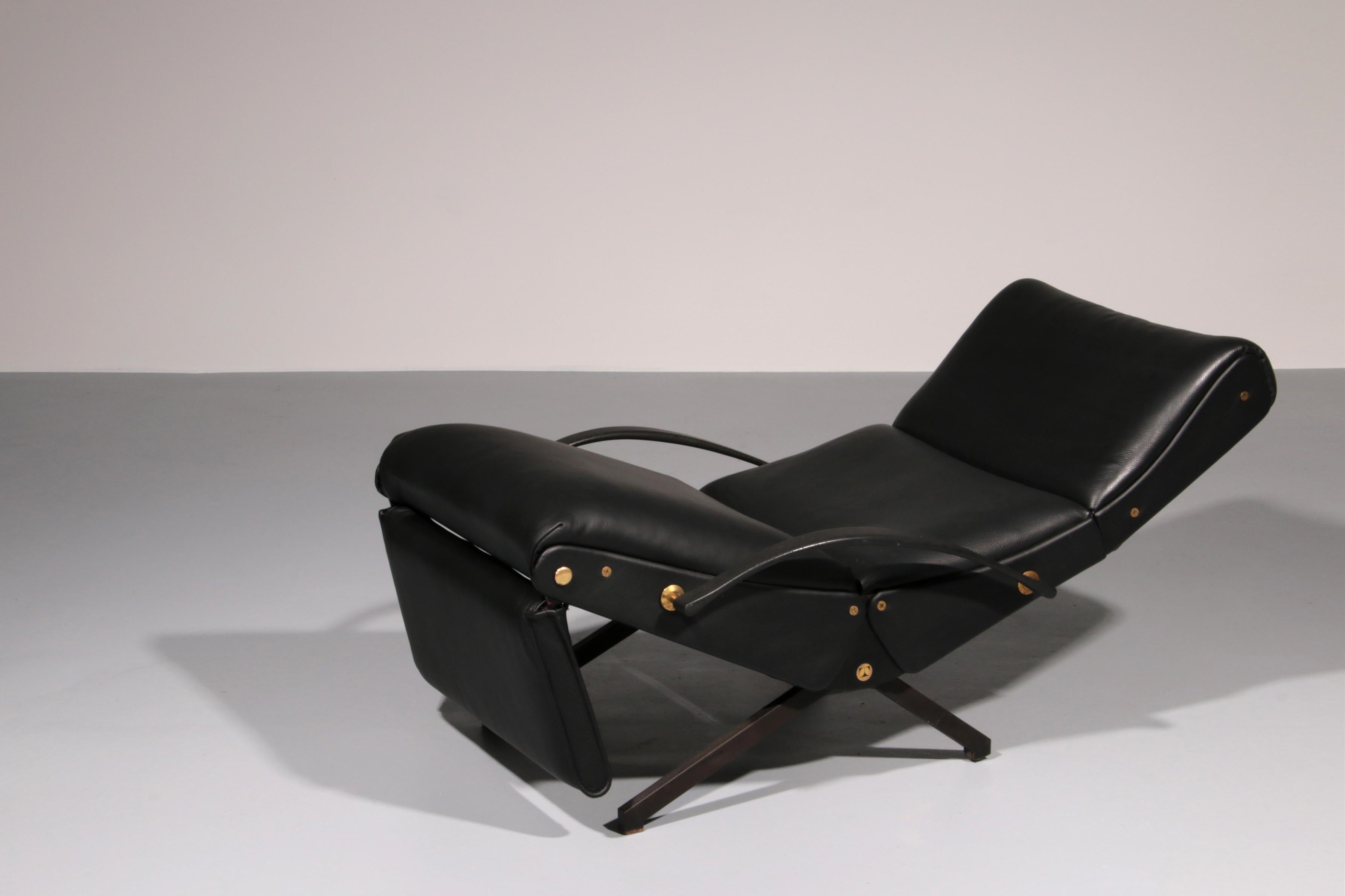 Italian Black Leather Adjustable P40 Relax Chair by Osvaldo Borsani Tecno. For Sale 6