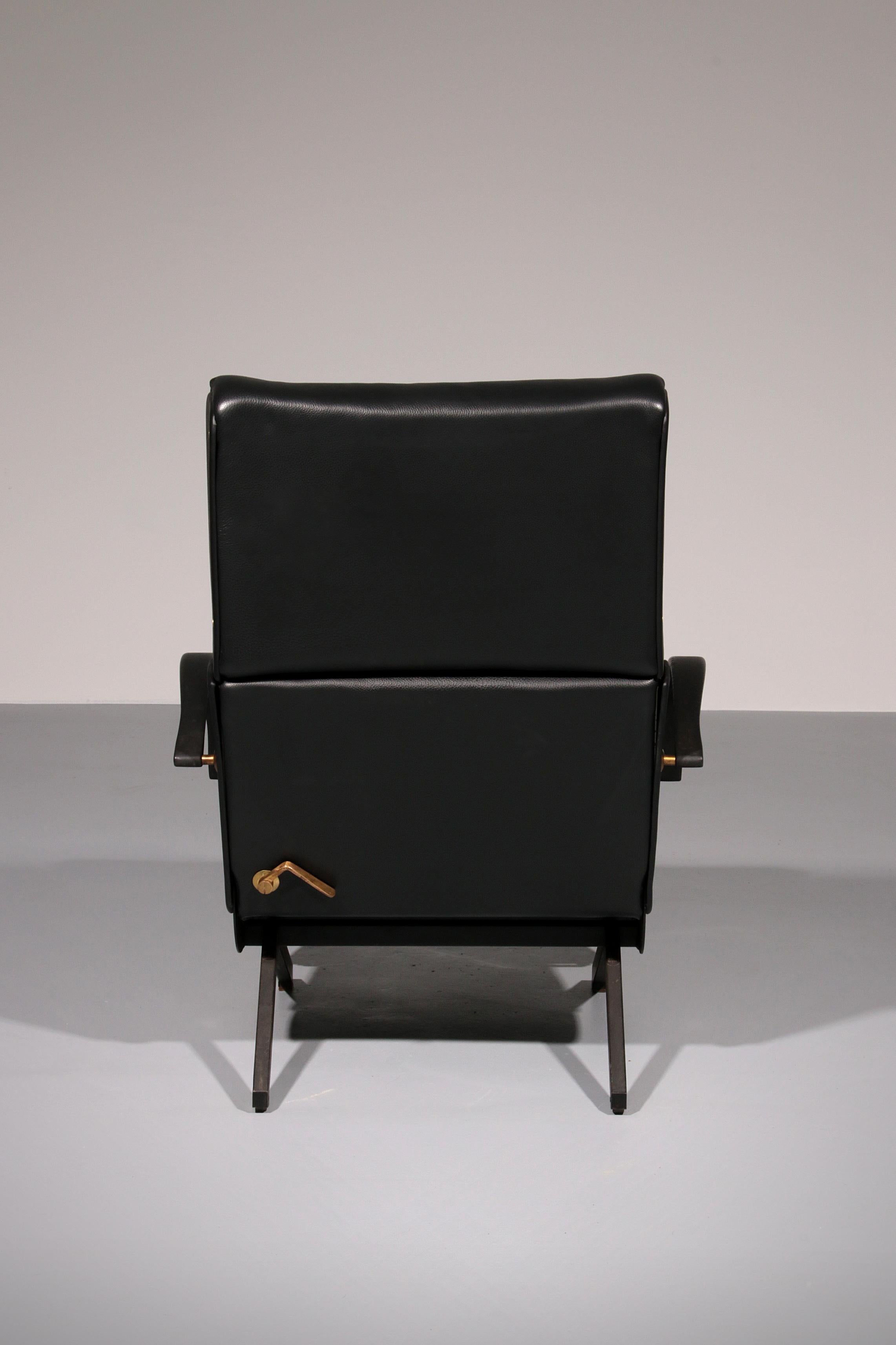 Italian Black Leather Adjustable P40 Relax Chair by Osvaldo Borsani Tecno. For Sale 1