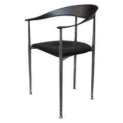 Silla italiana de cuero negro y acero cromado, años 70