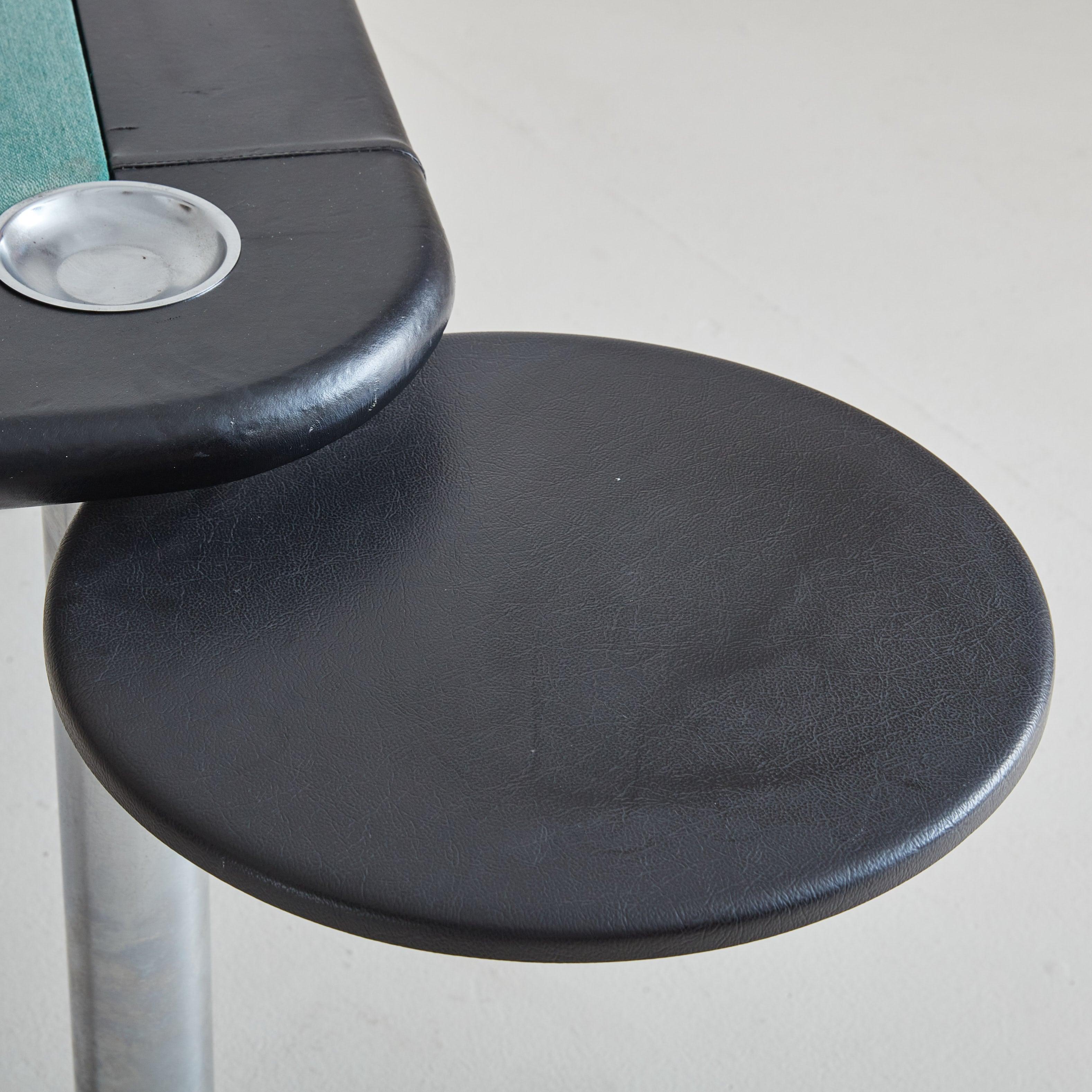Table de jeu italienne en cuir noir, 1970 en vente 5