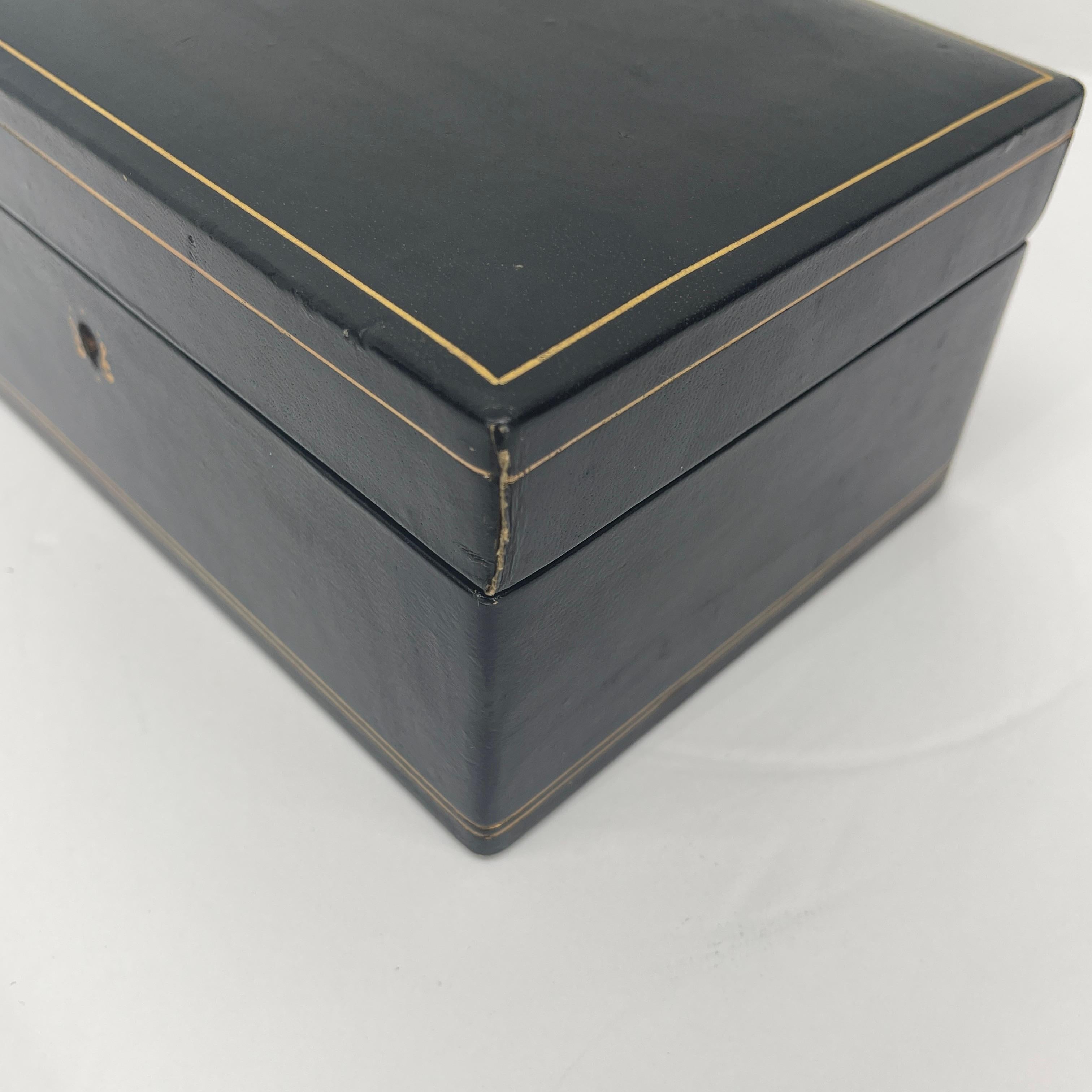 Joyero italiano de cuero negro, moderno de mediados de siglo Italiano en venta
