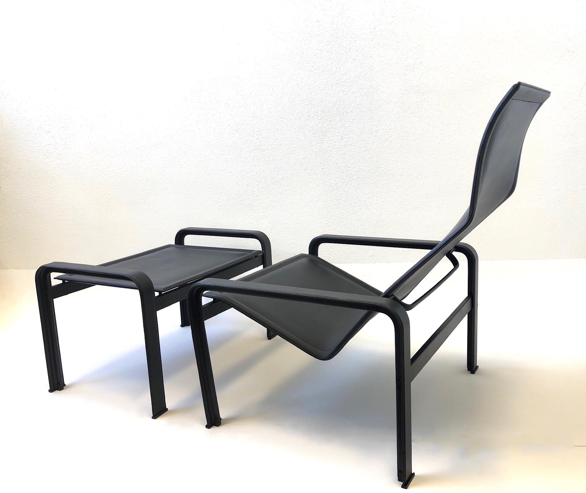 Italian Black Leather Lounge Chair and Ottoman by Matteo Grassi In Good Condition For Sale In Palm Springs, CA