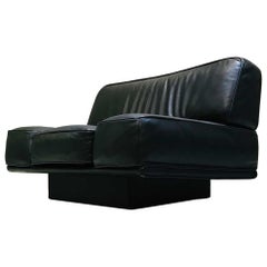 Italian Black Leather Lounge Chair by Arketipo