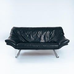 Italian black leather postmodern 2 seater butterfly sofa, 1980s