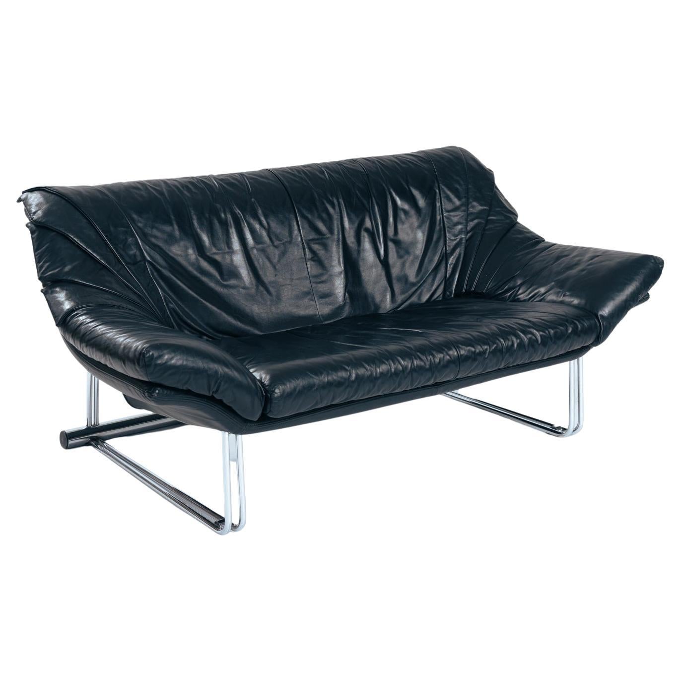 Italian black leather postmodern 2 seater butterfly sofa, 1980s