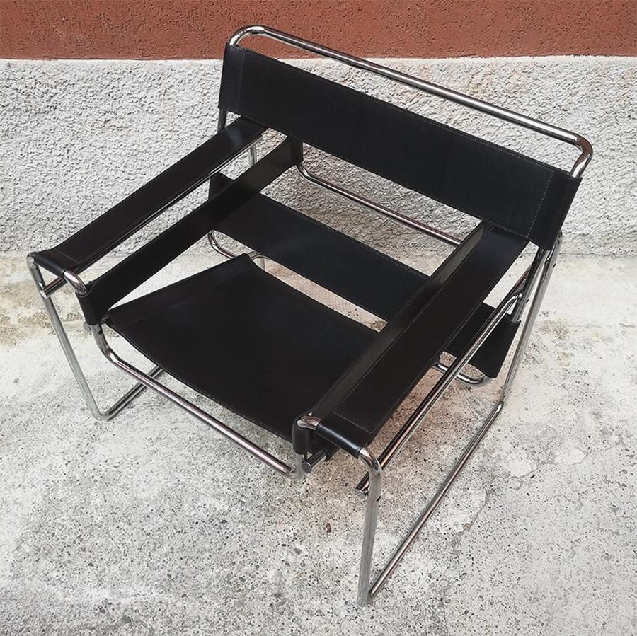 Mid-Century Modern Italian Black Leather Wassily Armchair by Marcel Breuer for Gavina, 1968