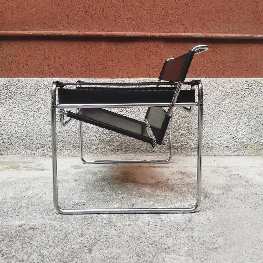 Mid-20th Century Italian Black Leather Wassily Armchair by Marcel Breuer for Gavina, 1968