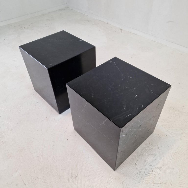 Italian Black Marble Pedestal or Side Table, 1980's For Sale at 1stDibs