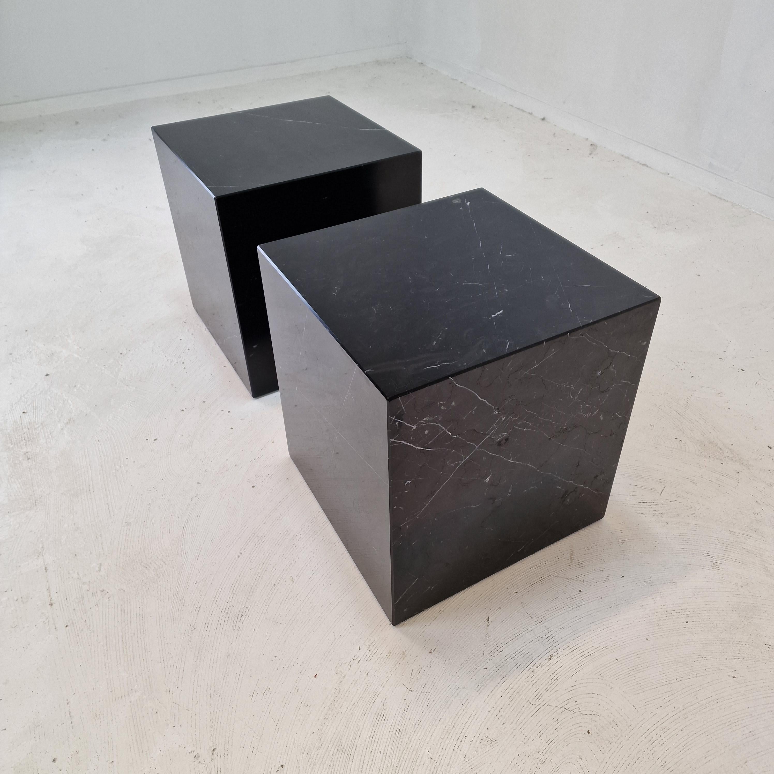 Italian Black Marble Pedestal or Side Table, 1980's For Sale 6