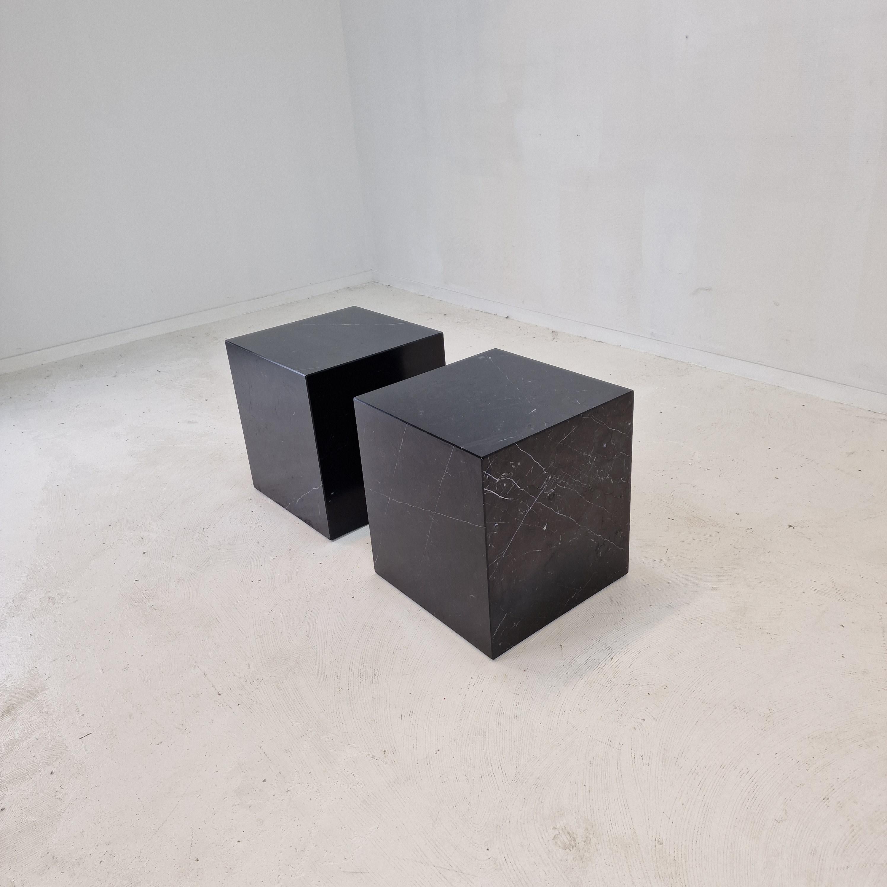 Late 20th Century Italian Black Marble Pedestal or Side Table, 1980's For Sale