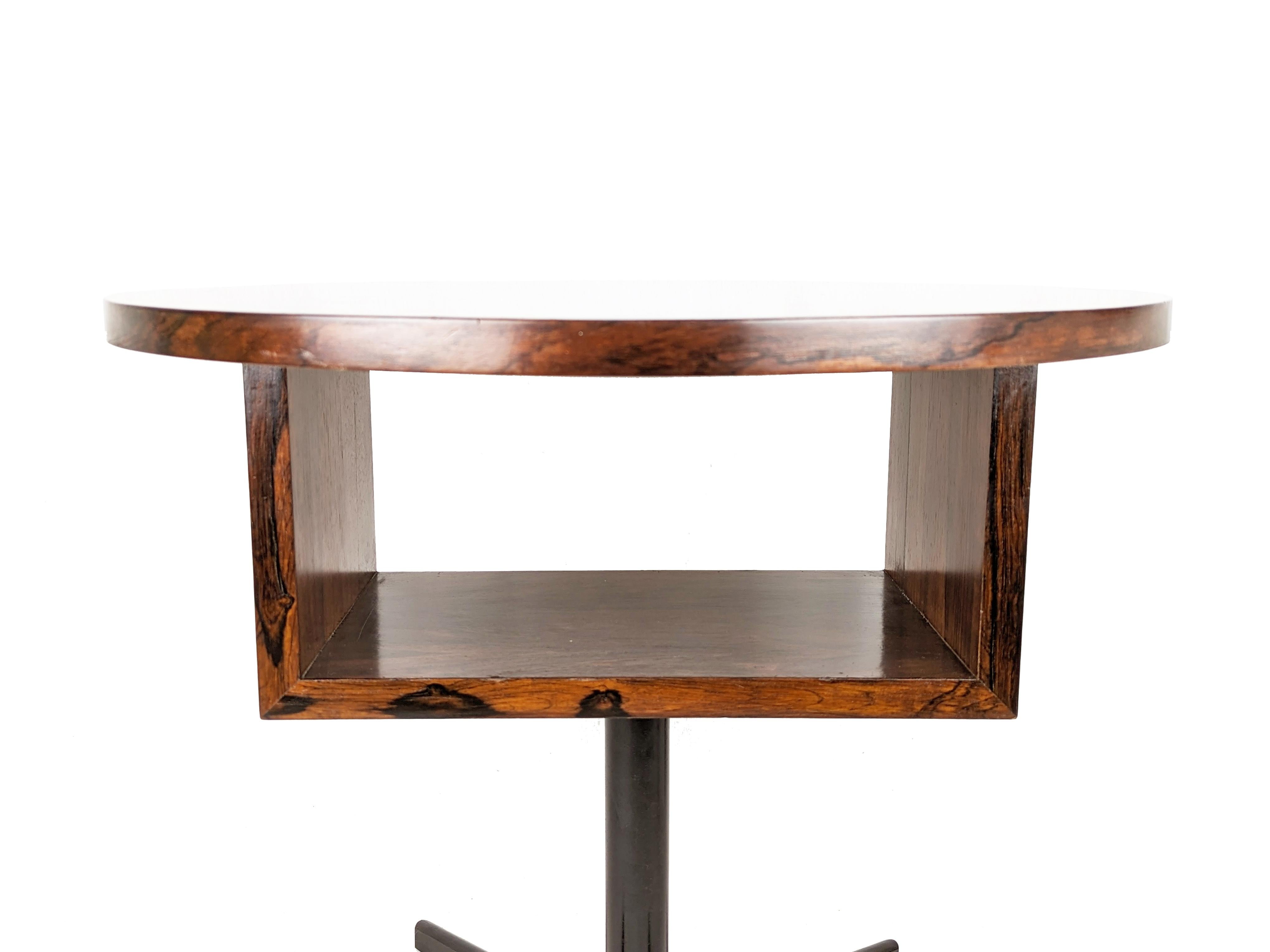 Italienischer schwarzer metal&wood Mid-Century Modern Beistelltisch oder Nachttisch (Gemalt) im Angebot