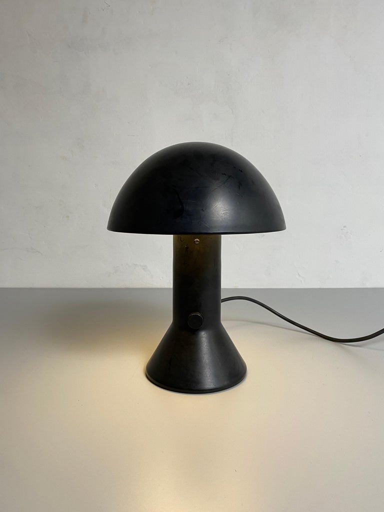 Mid-Century Modern Italian Black Resin Table Lamp Elmetto by E.Martinelli for Martinelli Luce, 1976