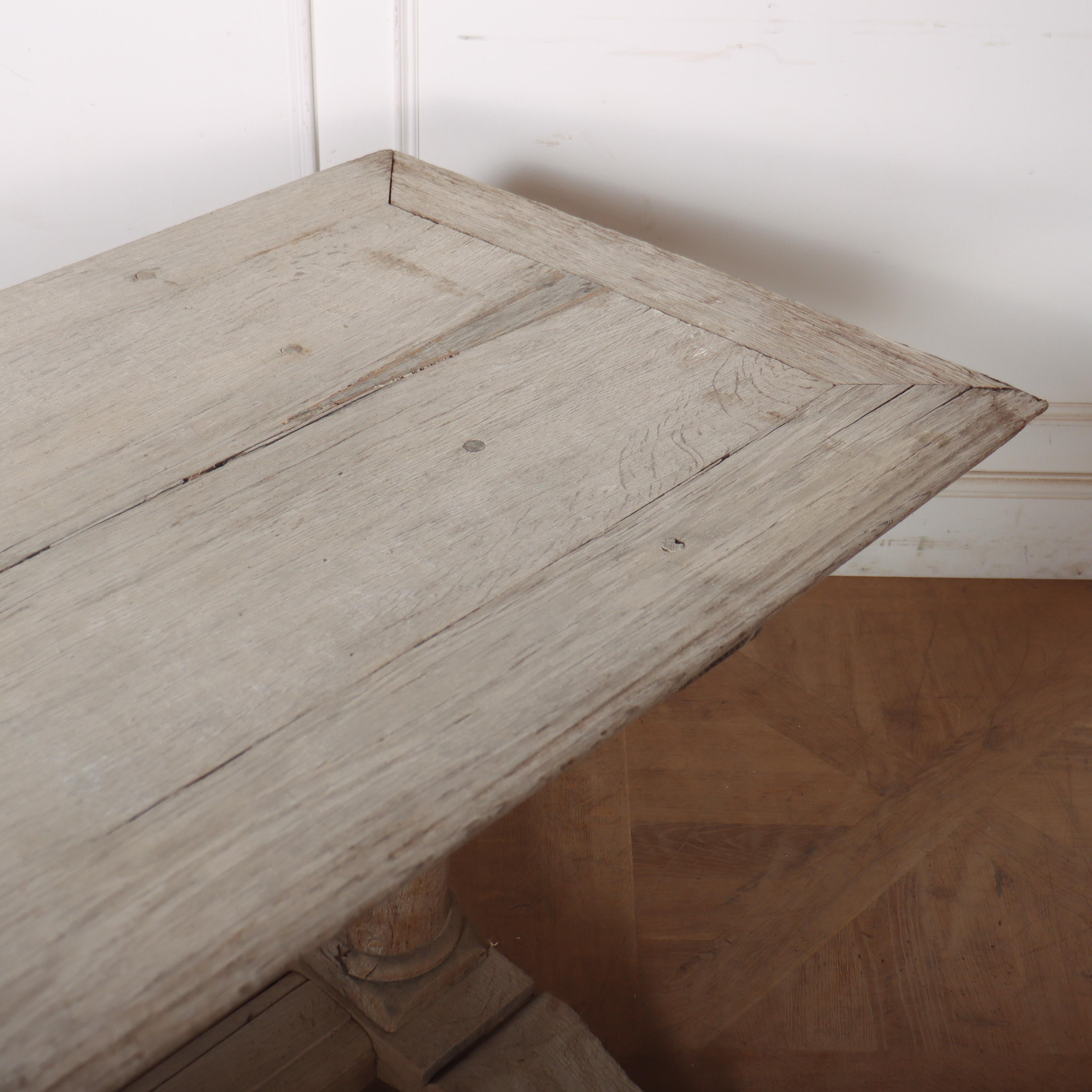 Mesa caballete italiana de roble blanqueado Roble en venta