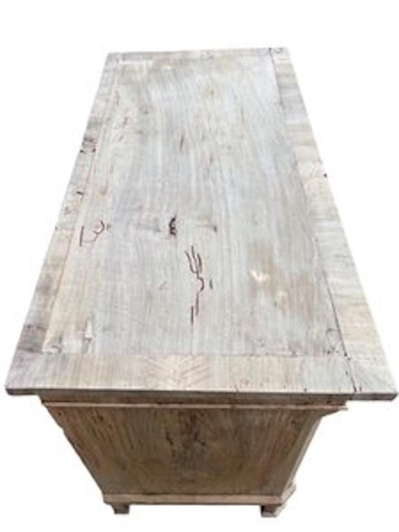 Italian Bleached Walnut Carlo X Chest Of Drawers / Dresser In Good Condition In Carmine, TX