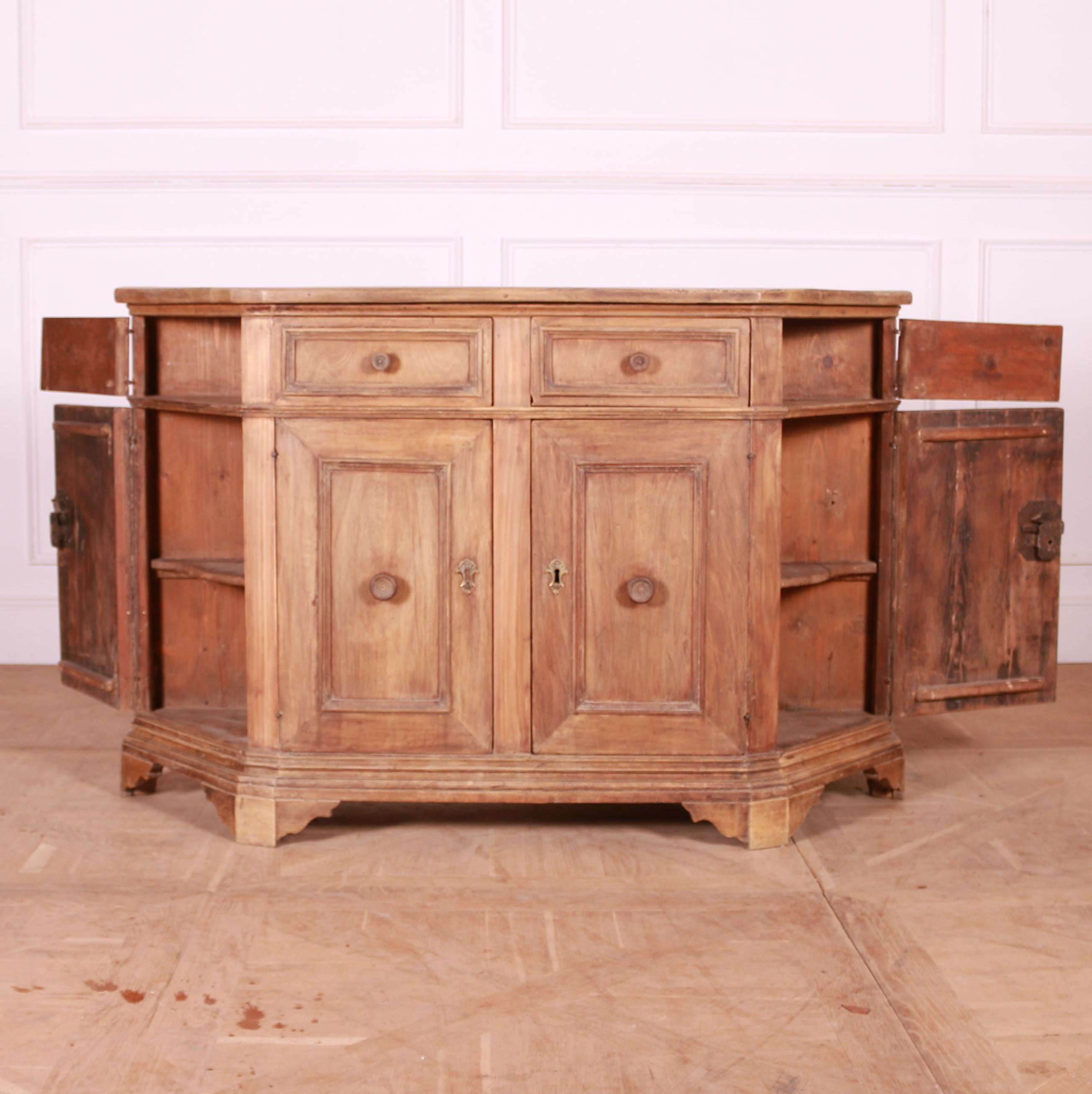 Italian Bleached Walnut Credenza In Good Condition For Sale In Leamington Spa, Warwickshire