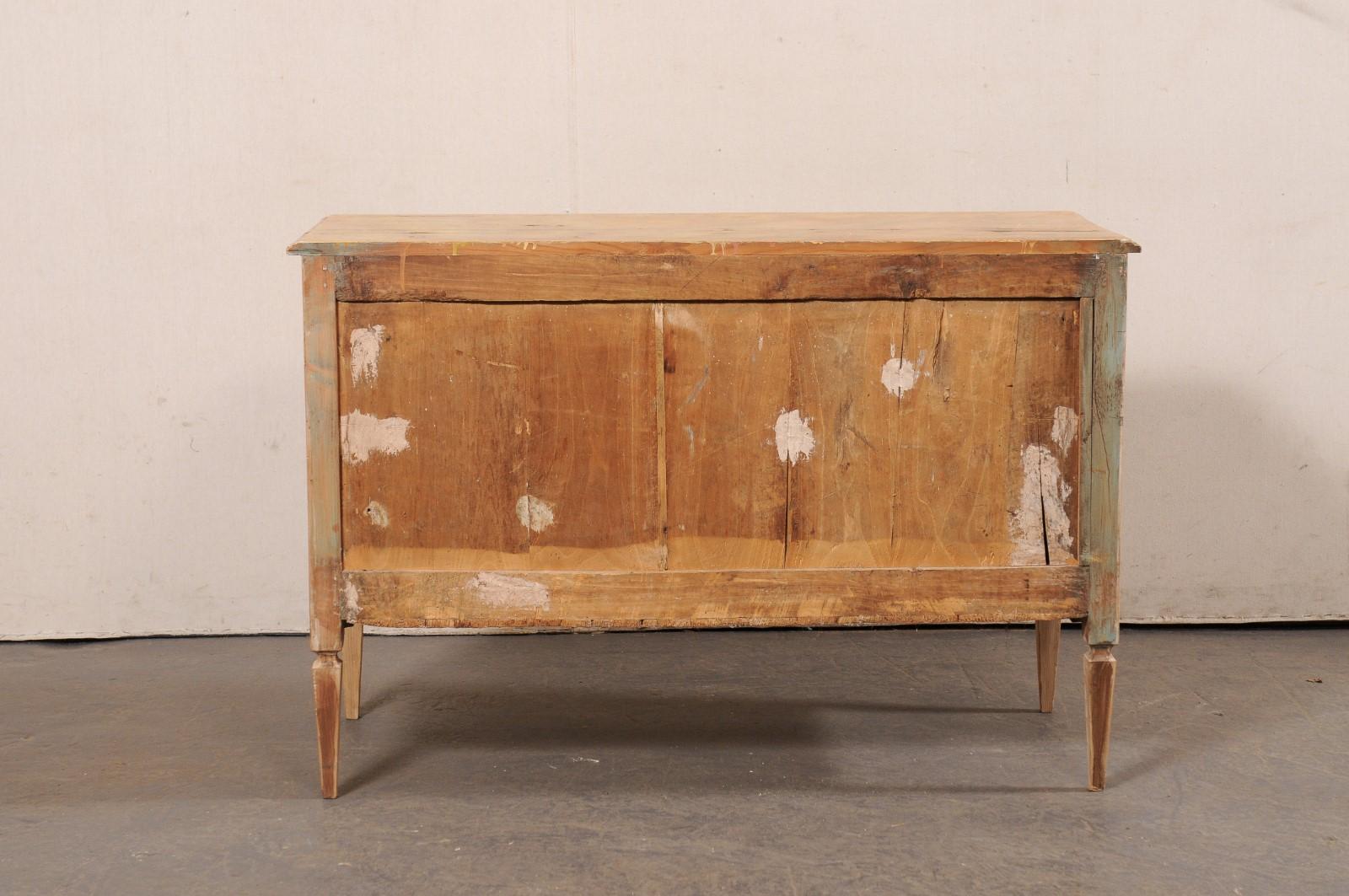 Coffre italien en bois blanchi avec plateau en faux marbre, 19ème siècle en vente 3