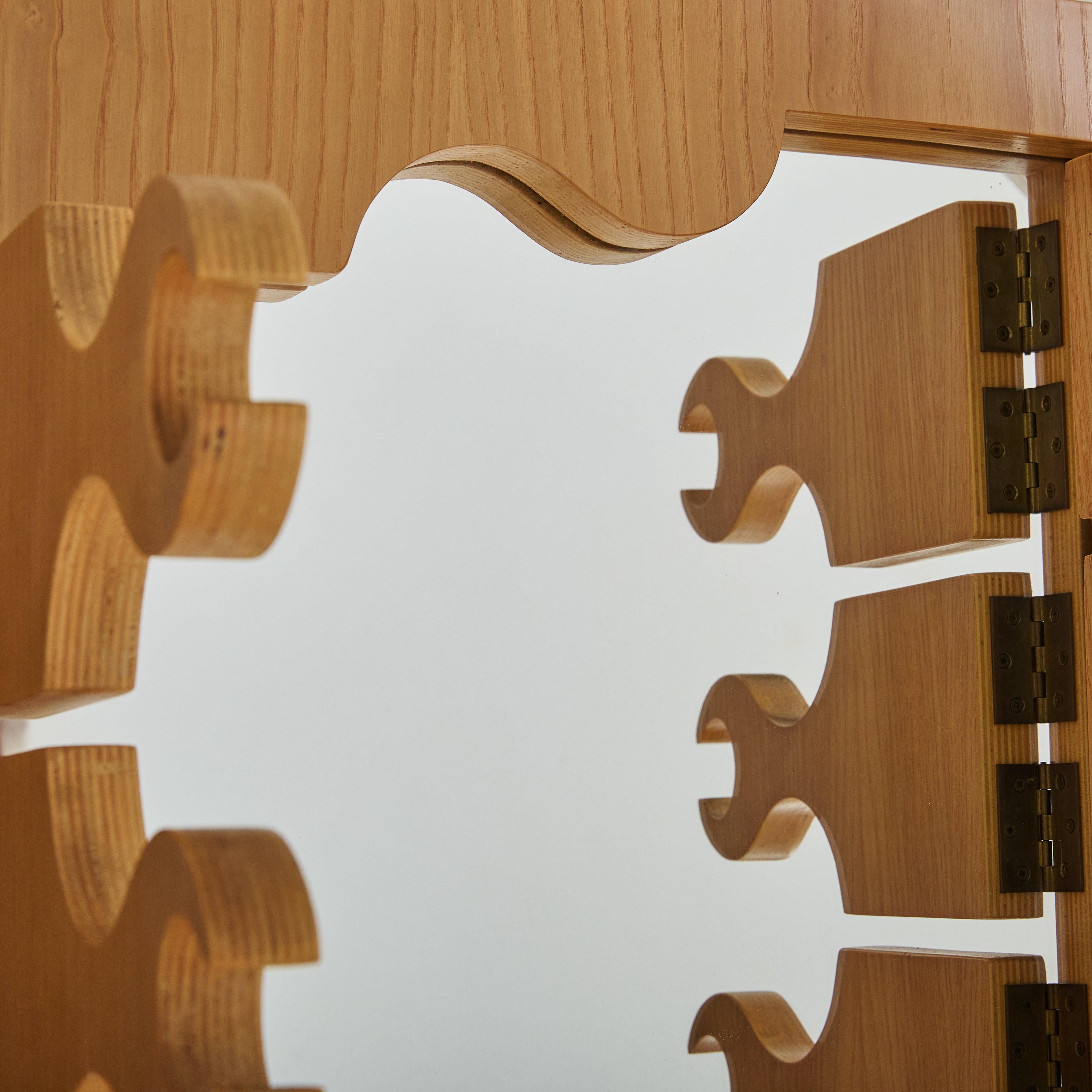 Appendiabiti italiano in legno biondo 'Scorpion' con specchio di Anonima Design in vendita 3