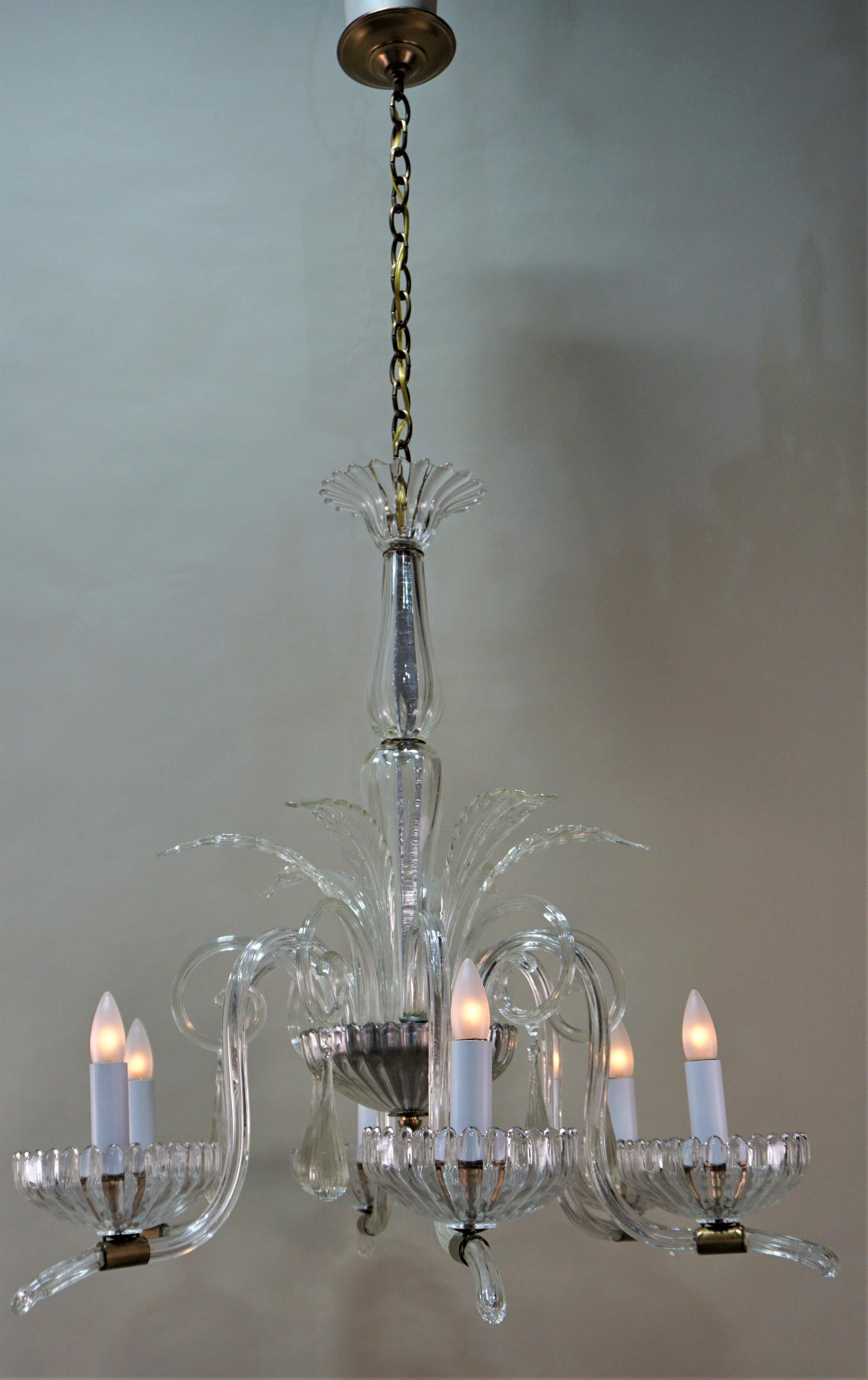 A fabulous blown glass six-arm chandelier by Barovier & Toso.
Measures: Total height 54