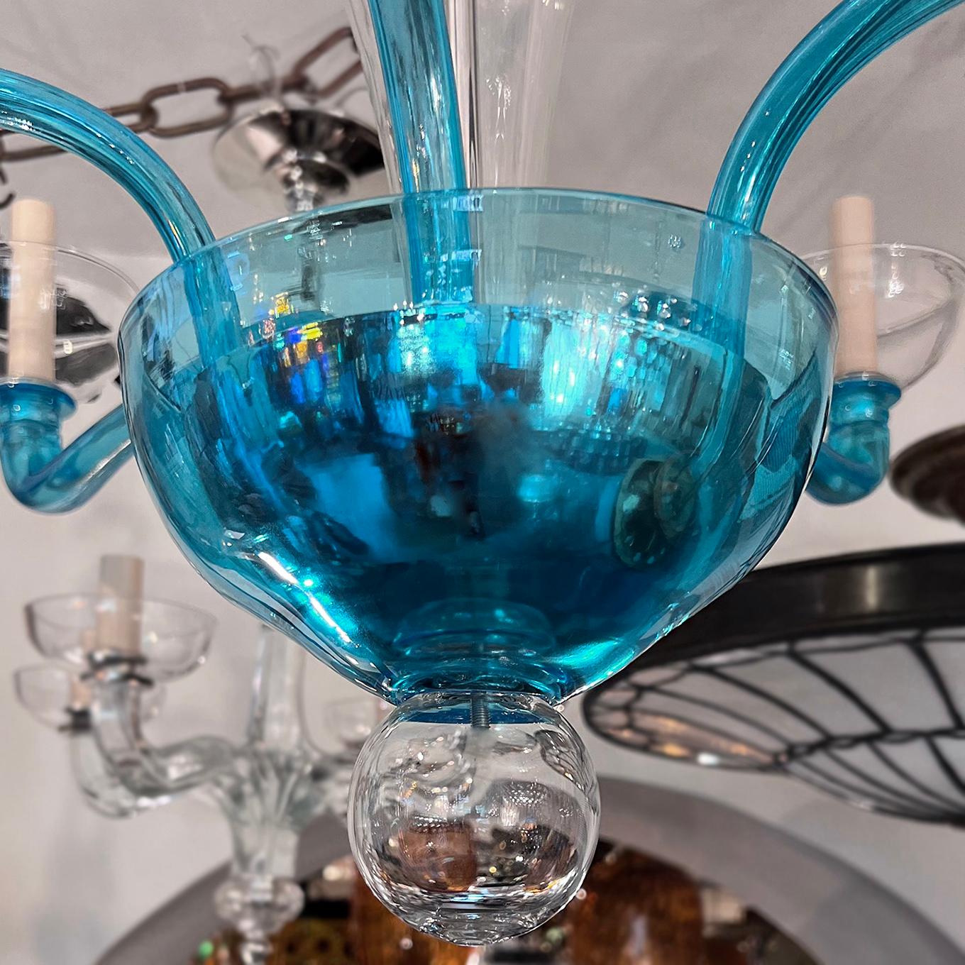 Vetro di Murano Lampadario italiano in vetro soffiato di Murano in vendita